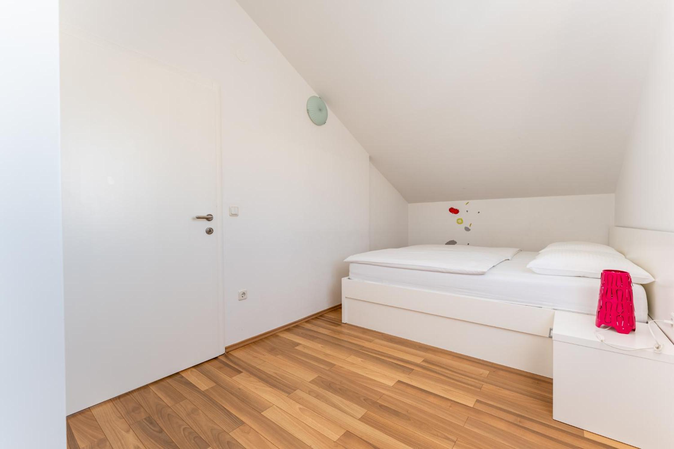 Superior Two-Bedroom Apartment (4 Adults) - Annex - Photo 6