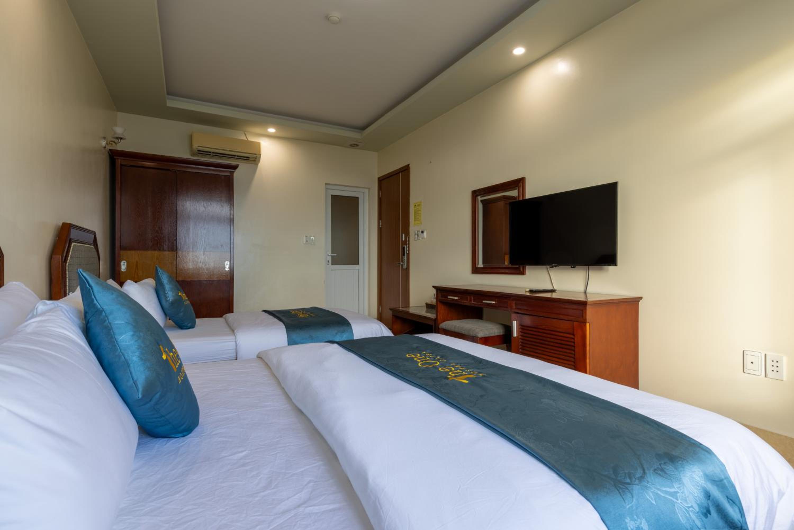 Basic Triple Room photo 3