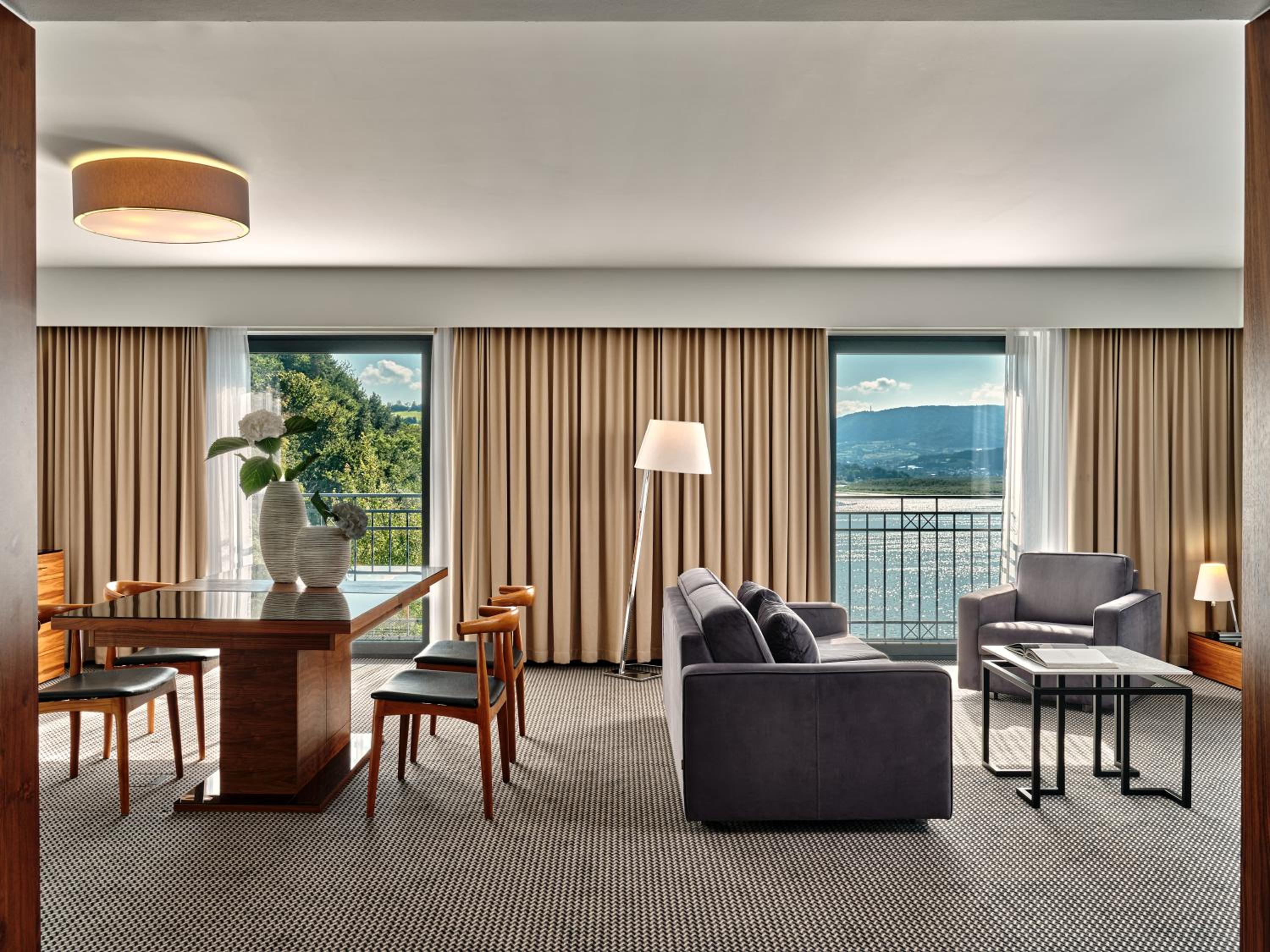 Deluxe Suite with Lake View photo 1