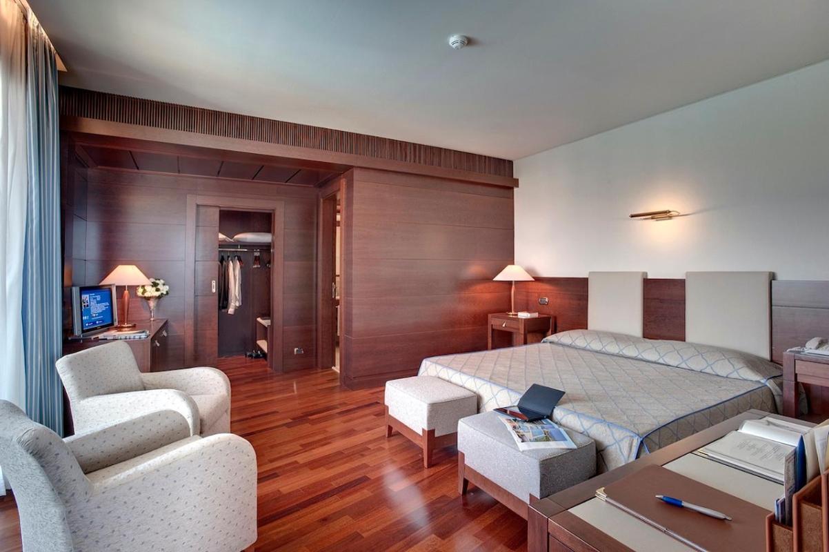Suite with Frontal Sea View photo 3