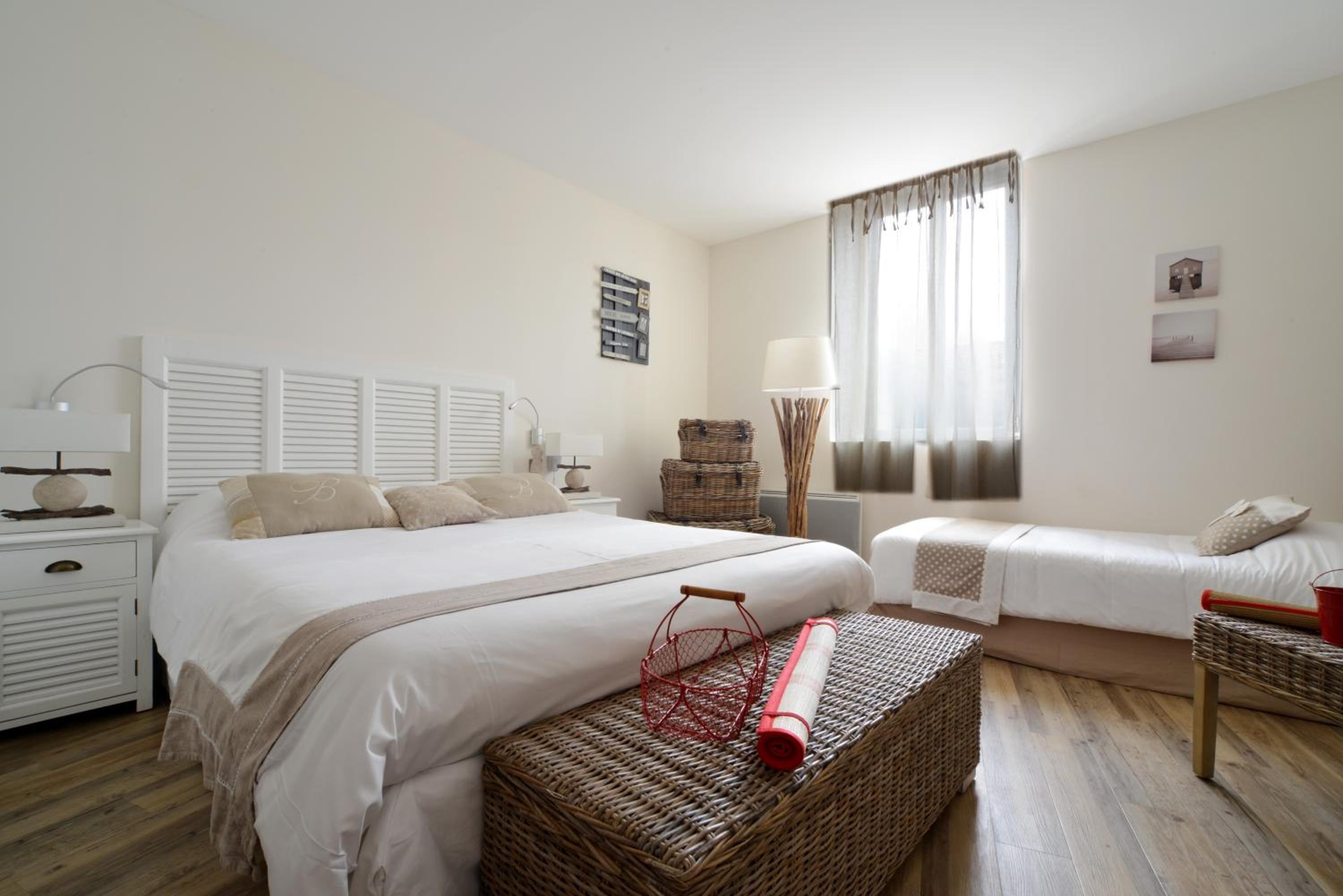 Chambre Familiale (2 Adultes + 1 Enfant)