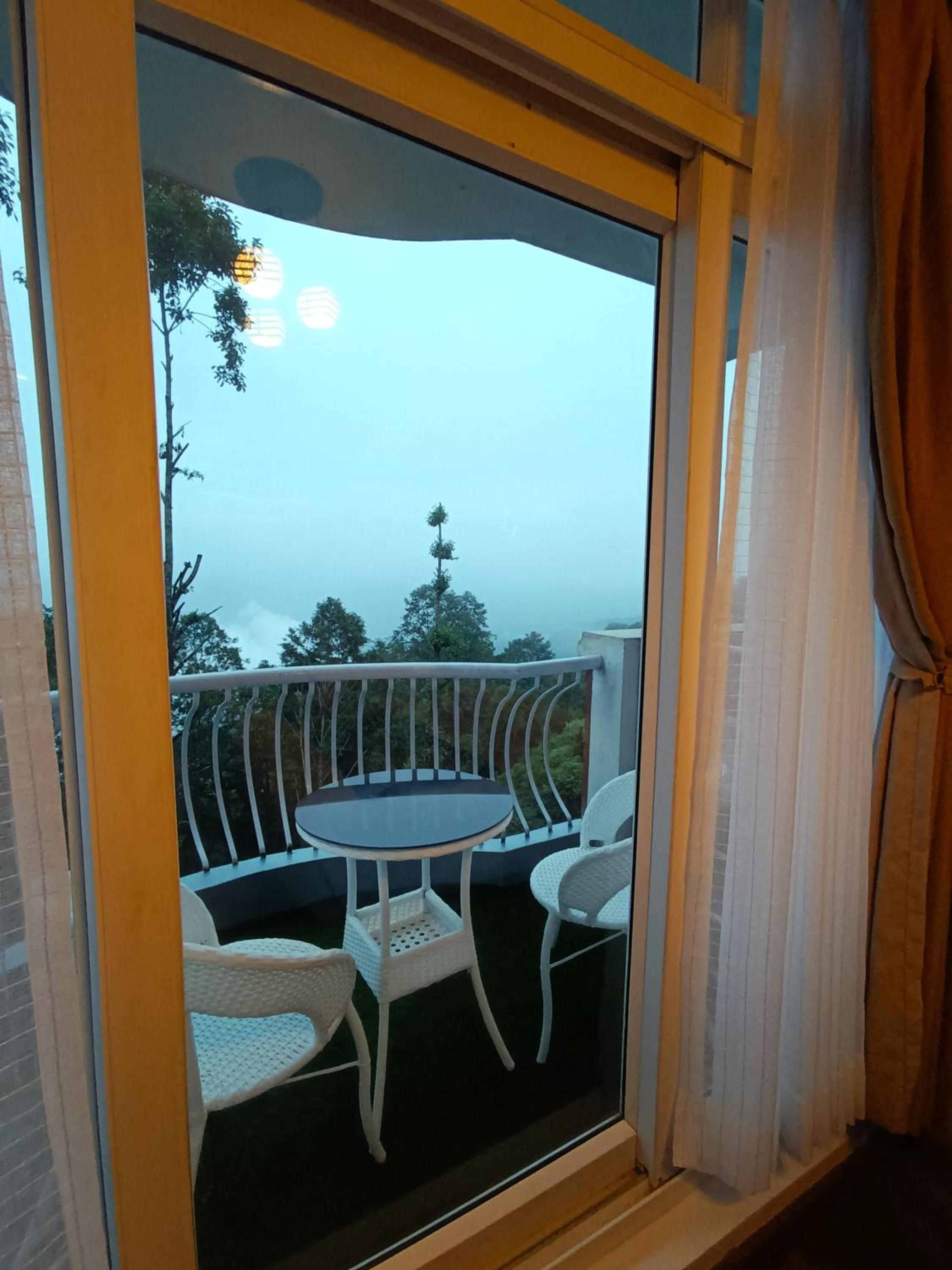 Deluxe Twin Room - Photo 14