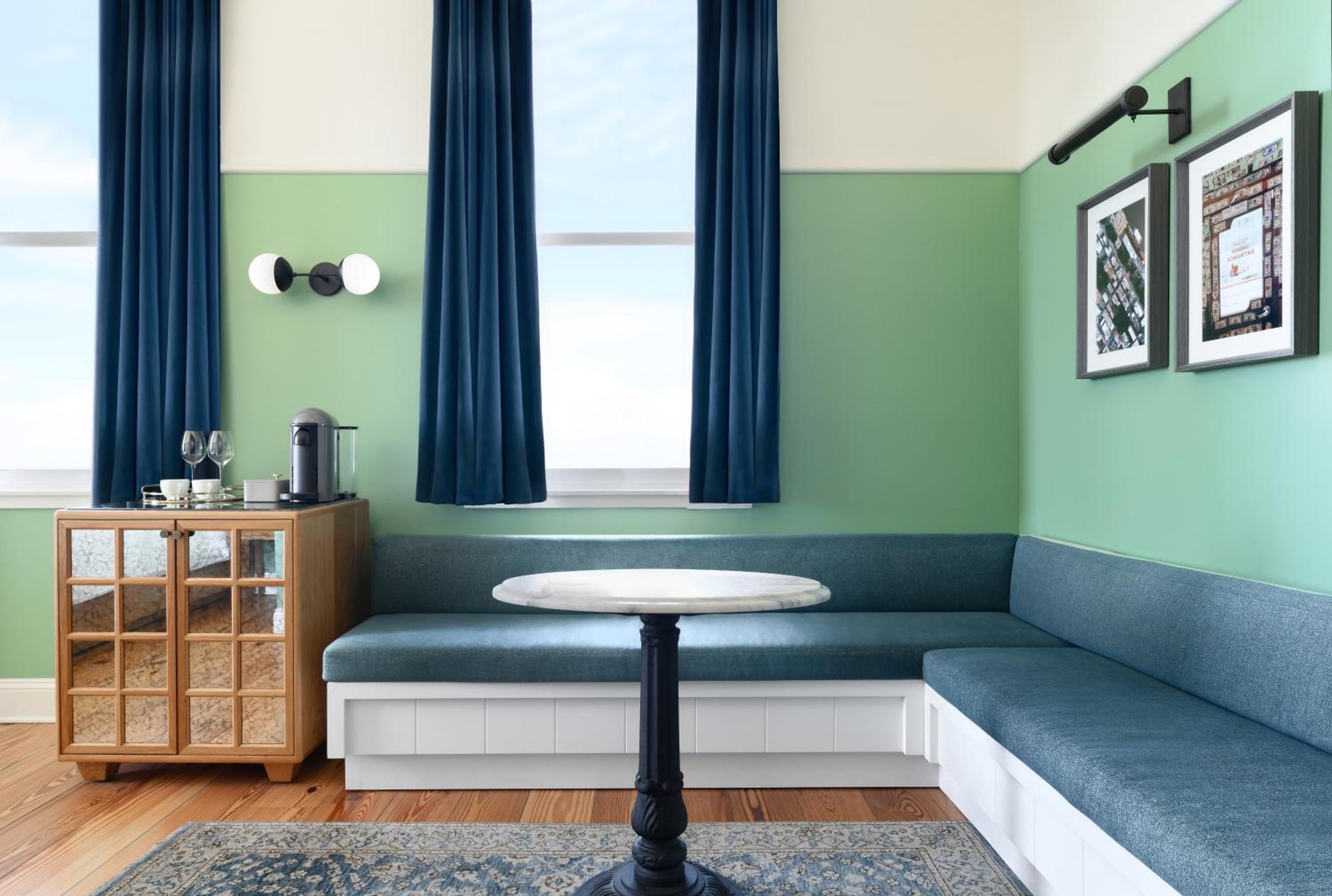 One-Bedroom King Suite - Photo 2