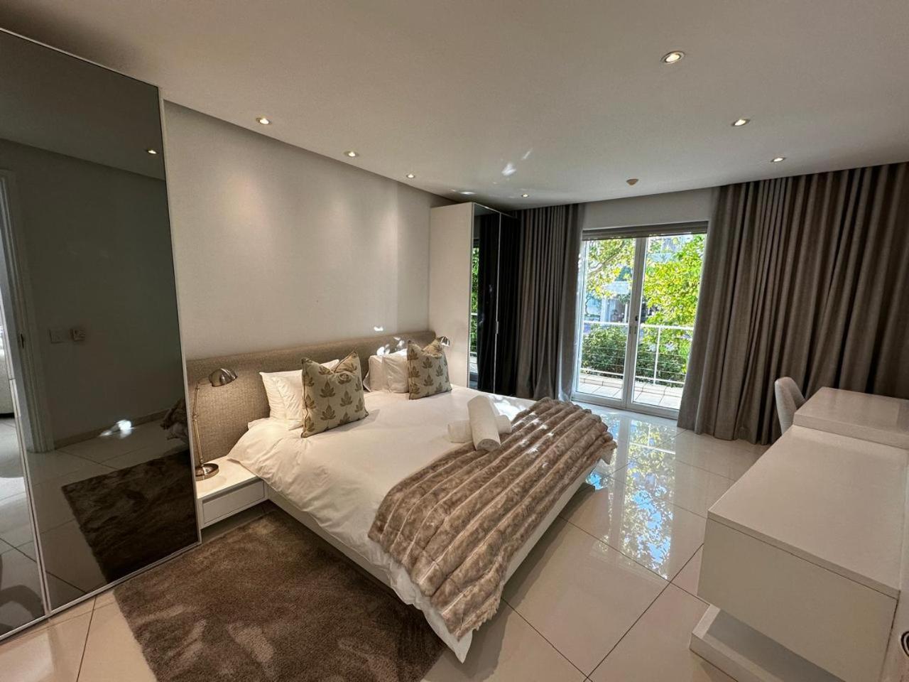 Two Bedroom Premier 14