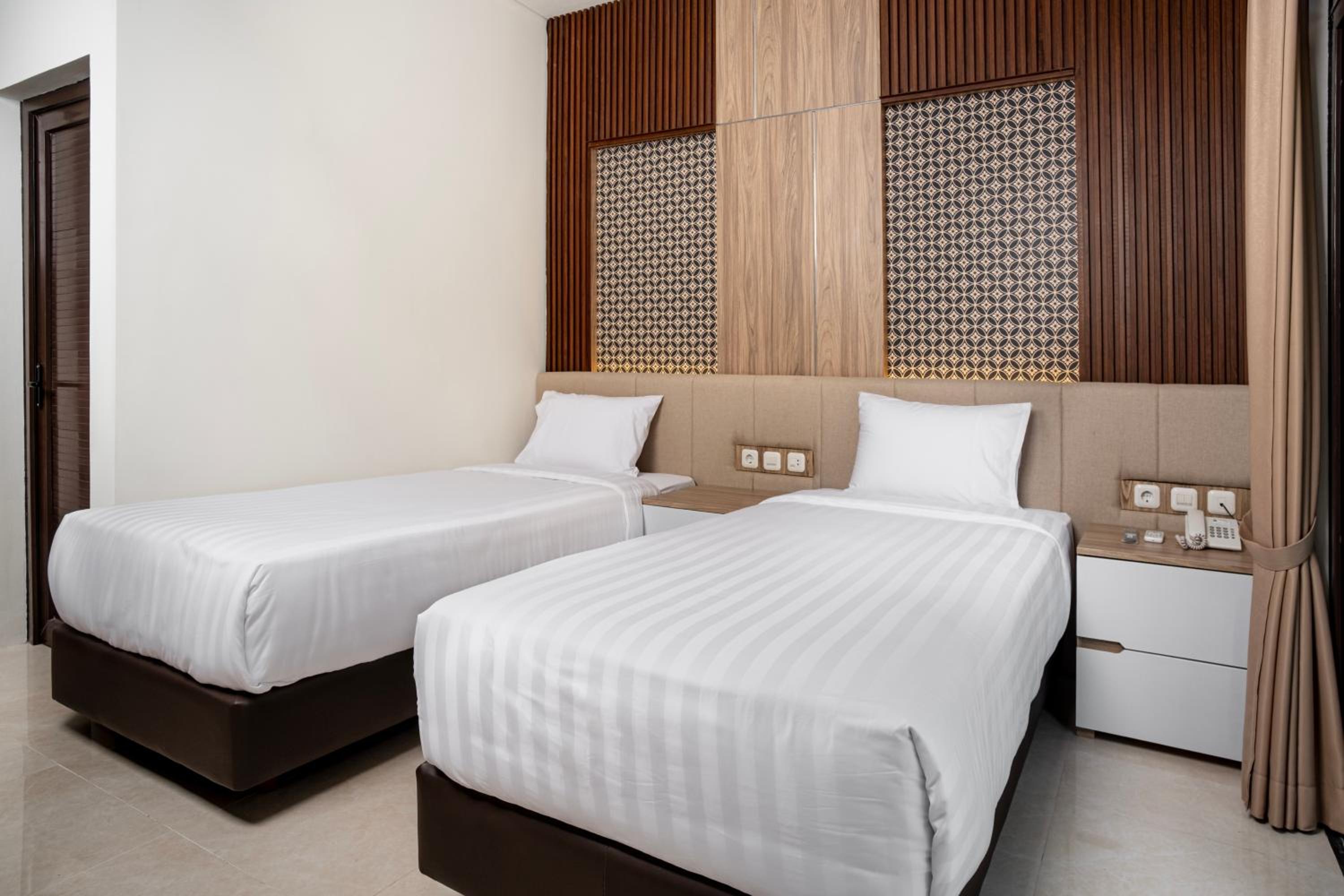 Deluxe Twin Room - Photo 3