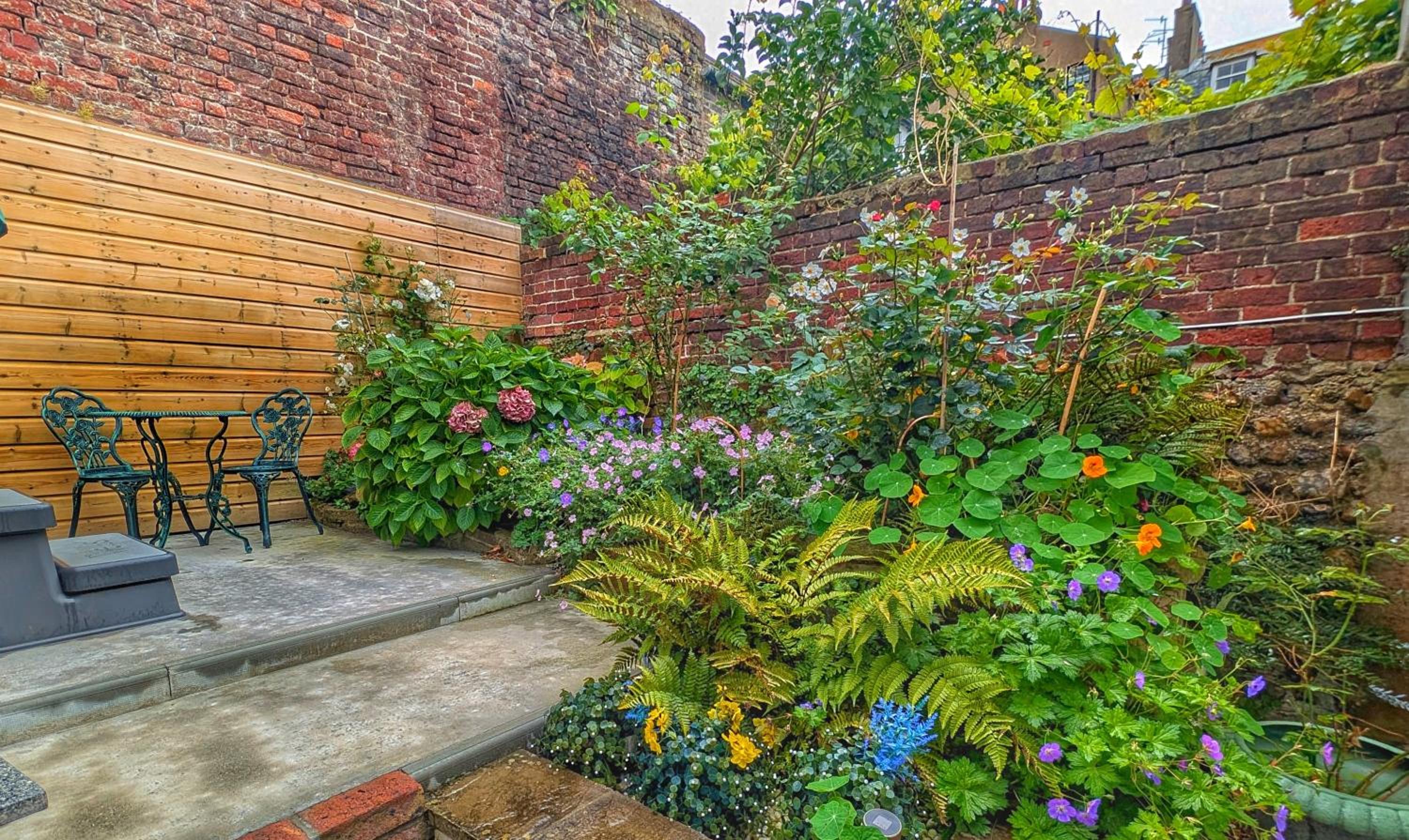 Garden Suite - Photo 9