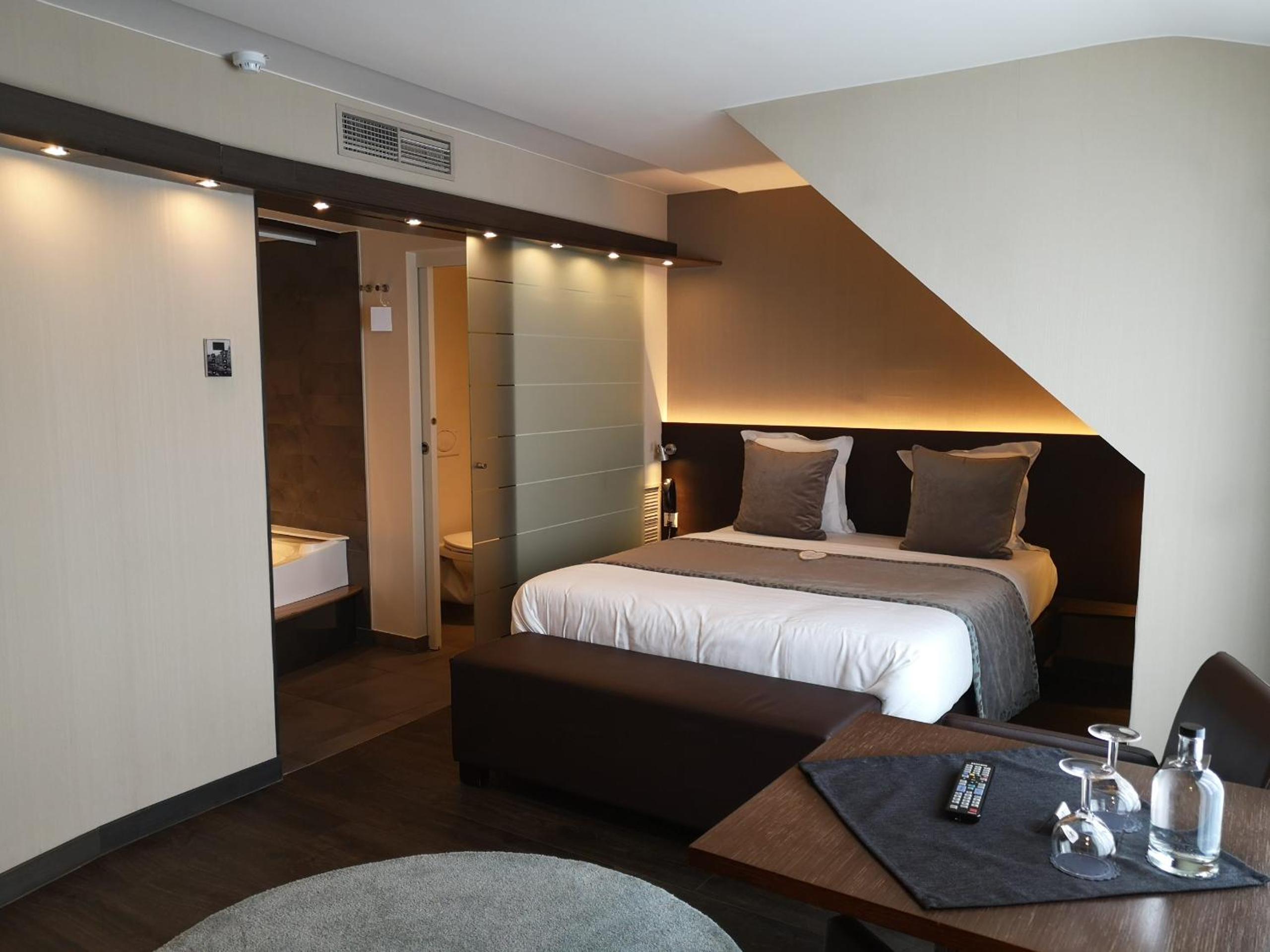 Deluxe Double Room - Photo 3