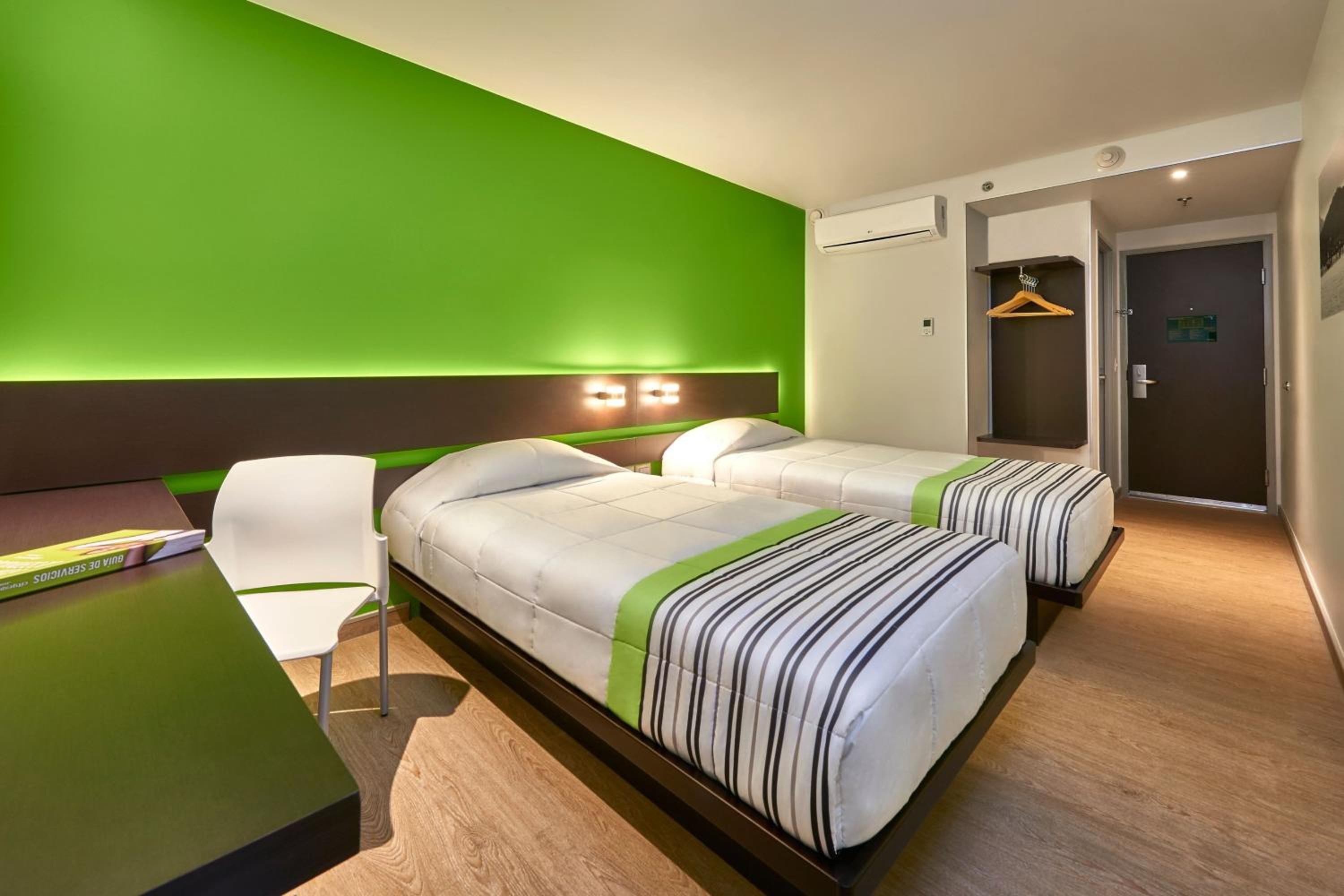 Twin Room - Photo 4