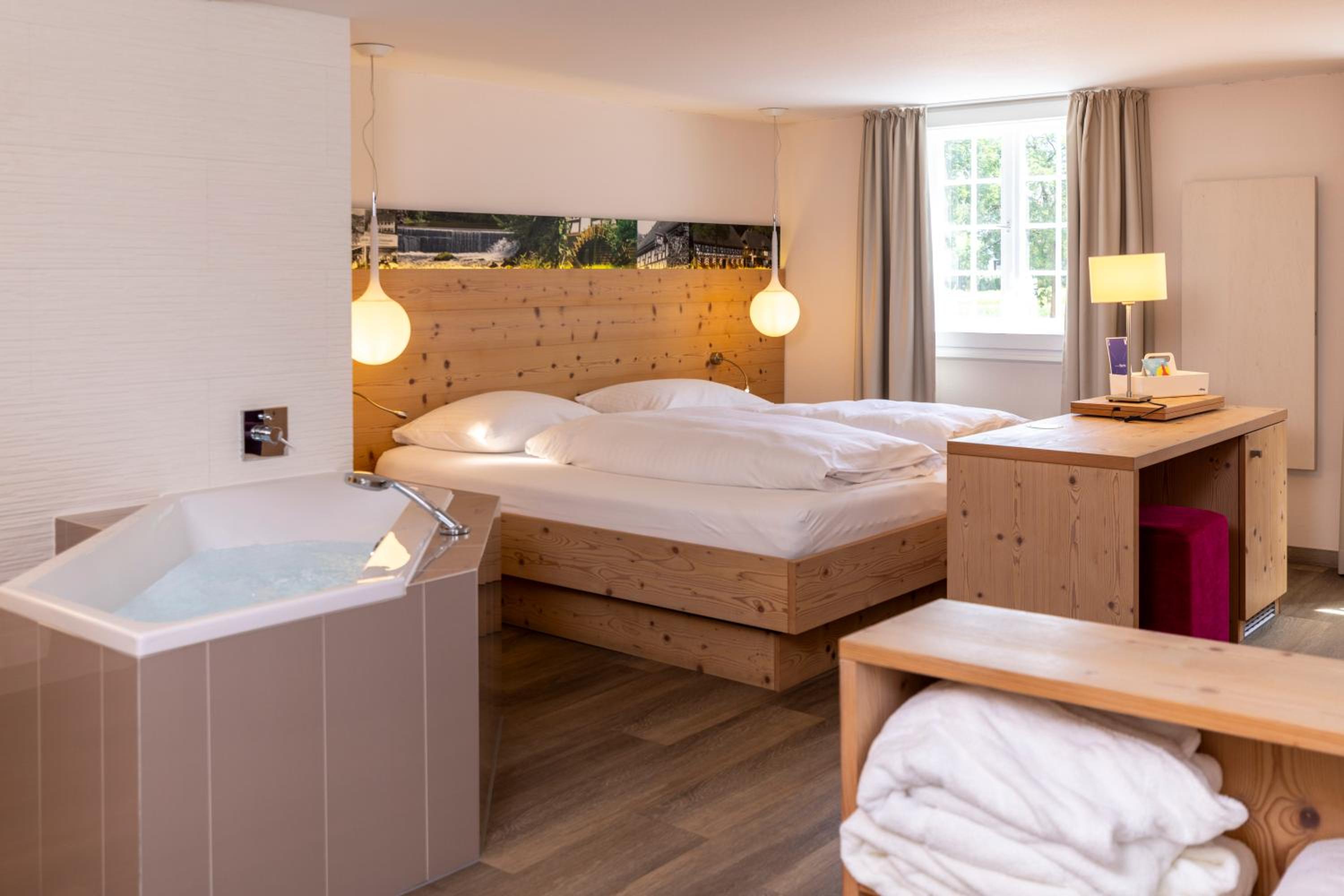 Suite with Spa Bath - Historic Main Building
