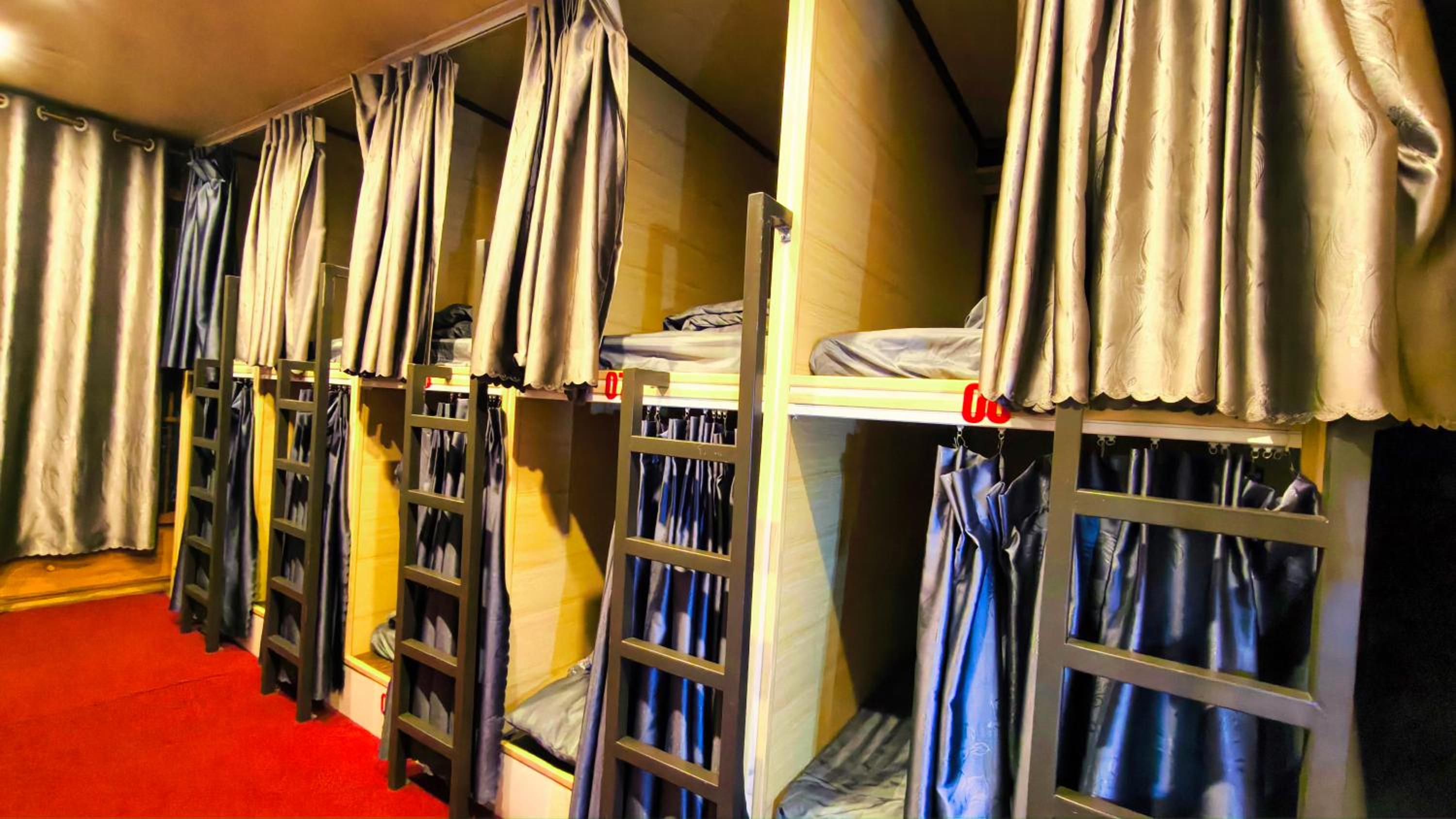 Mixed Dormitory Room photo 1