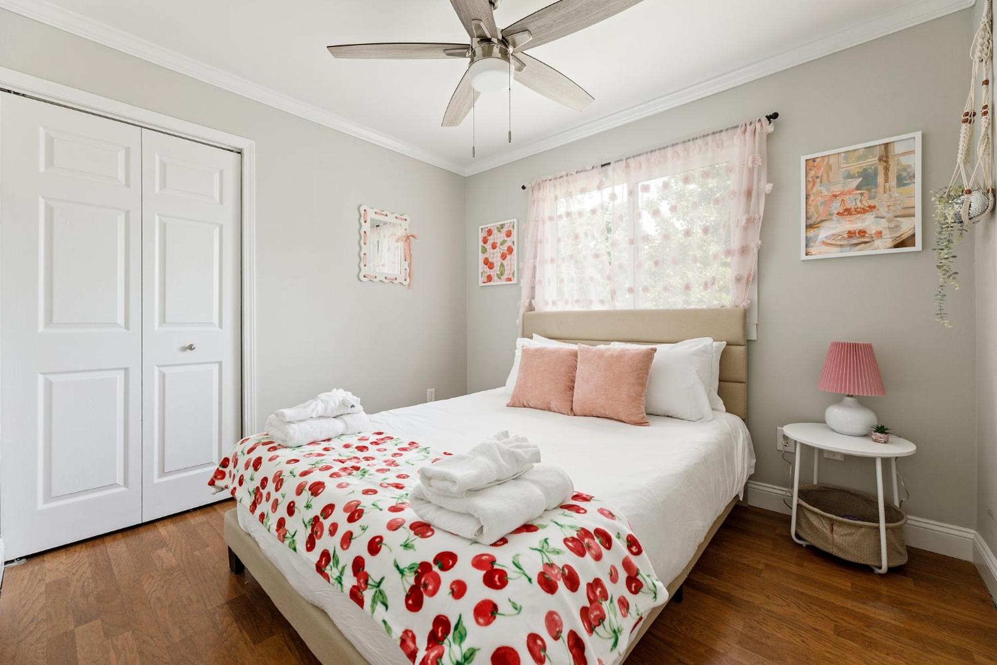 Four-Bedroom House photo 1