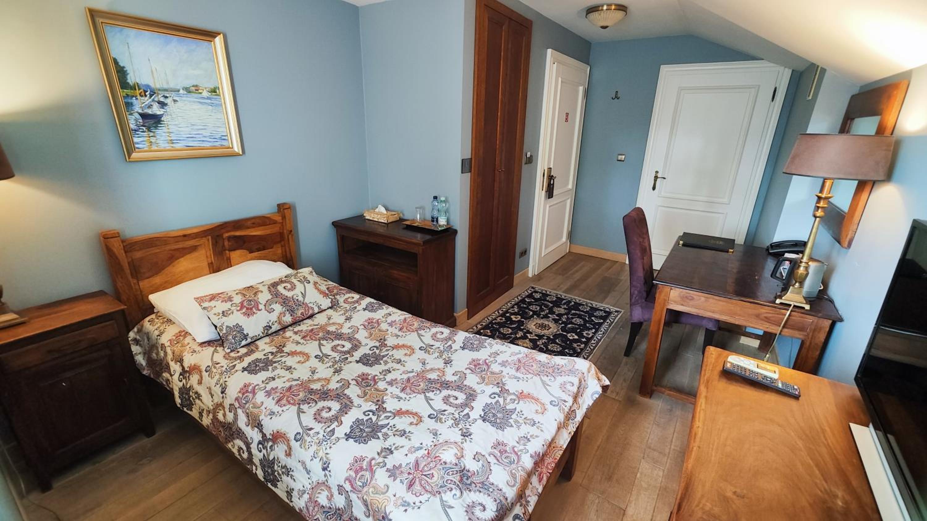 Single Room photo 1