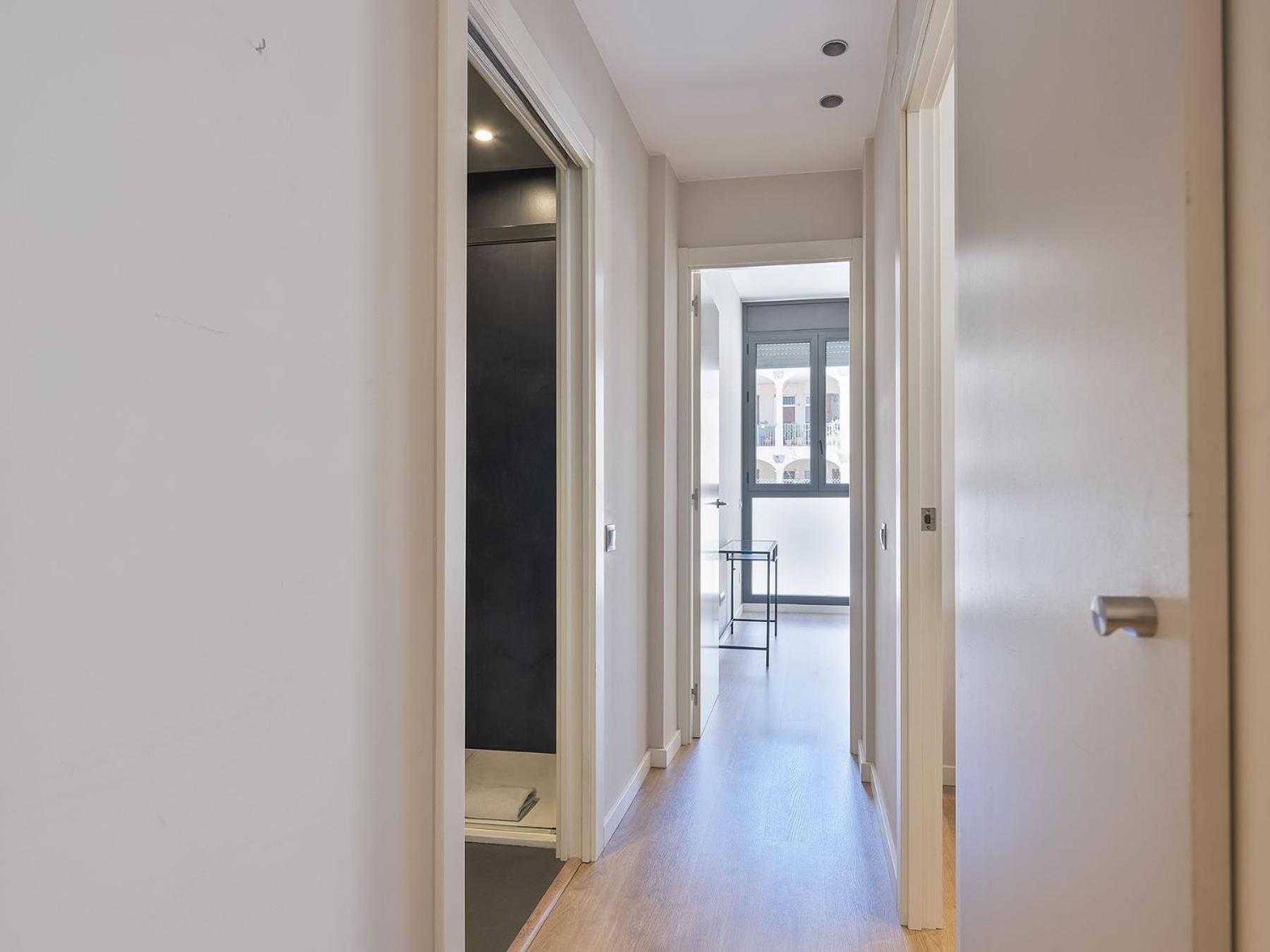 One-Bedroom Apartment photo 2