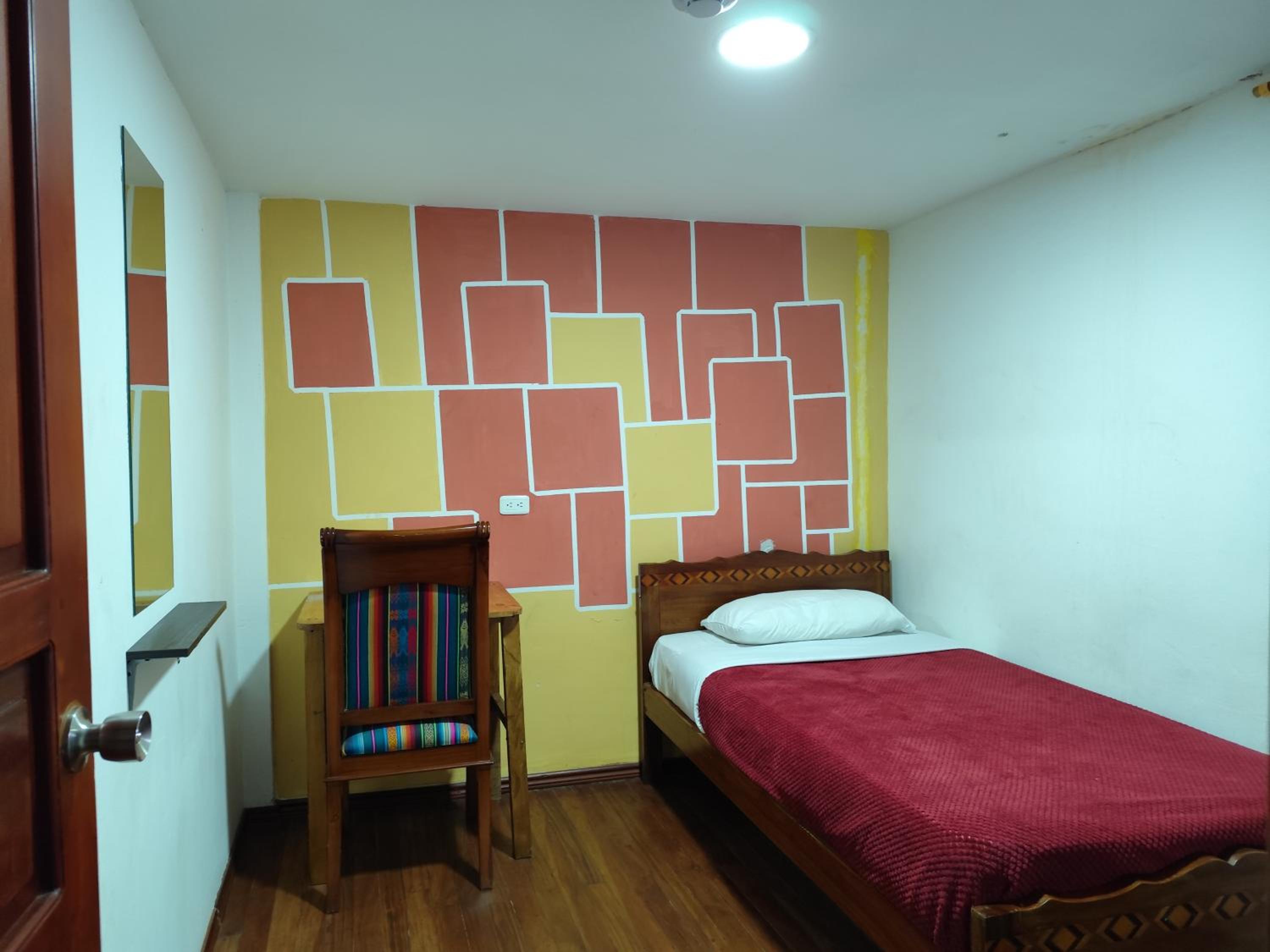 Standard Single Room with Shared Bathroom photo 1