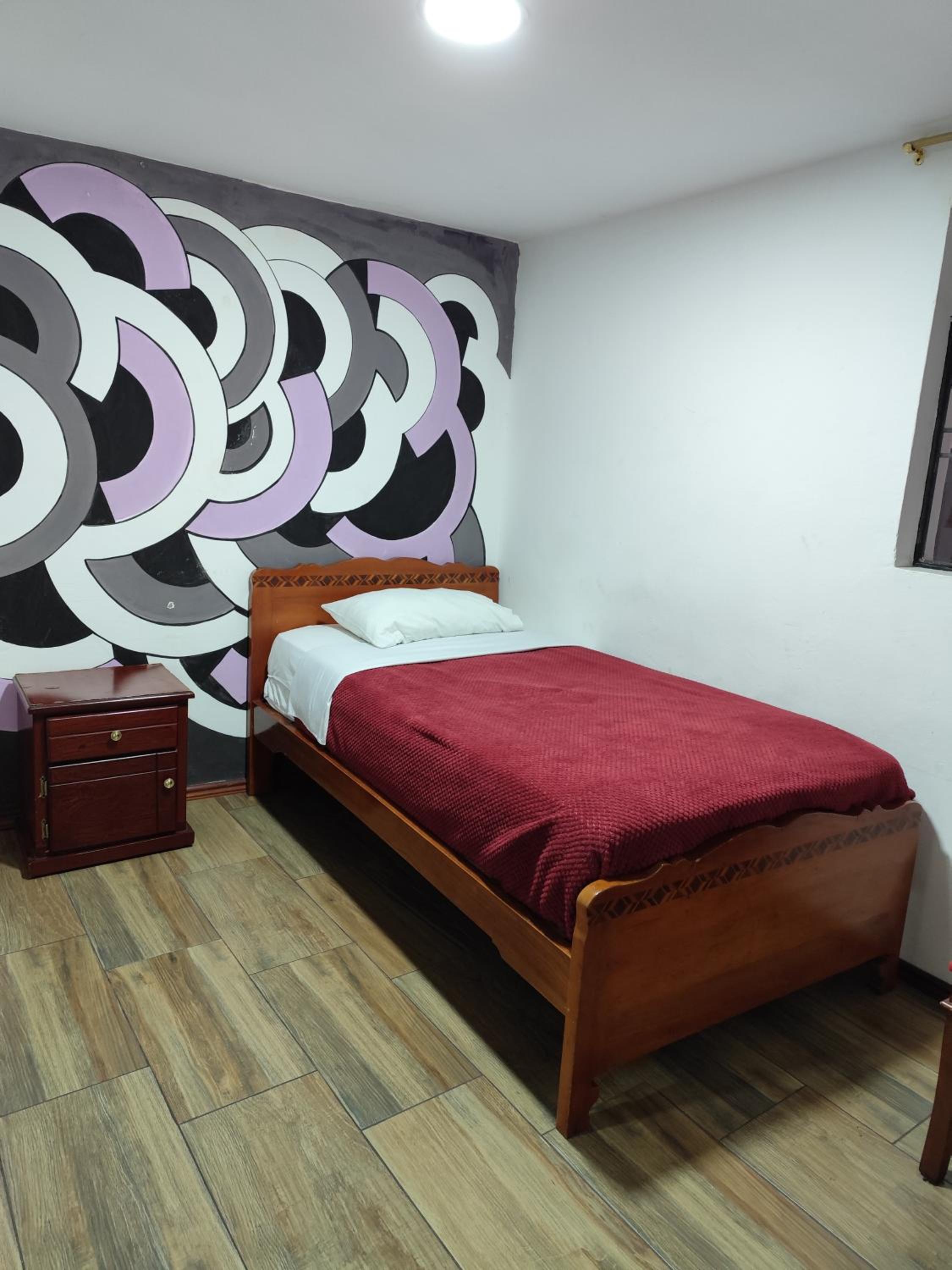 Standard Single Room with Shared Bathroom photo 2