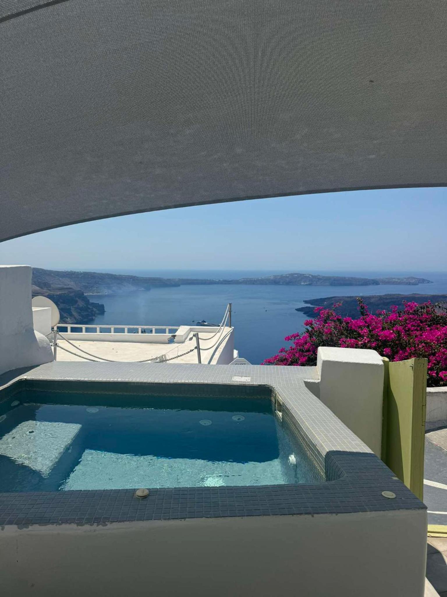 Cove Suite with Outdoor Heated Plunge Pool photo 1