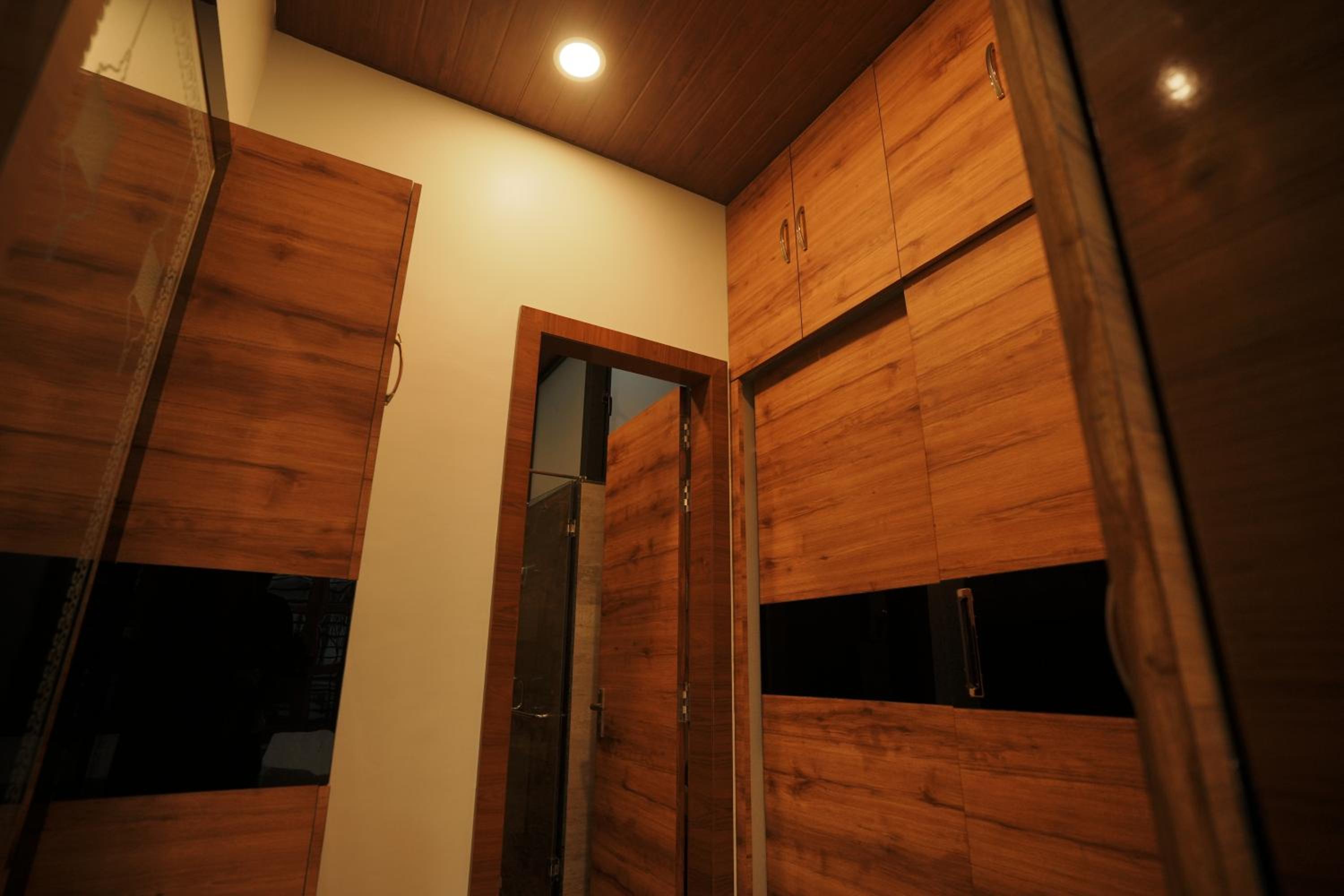 King Suite with Balcony photo 1