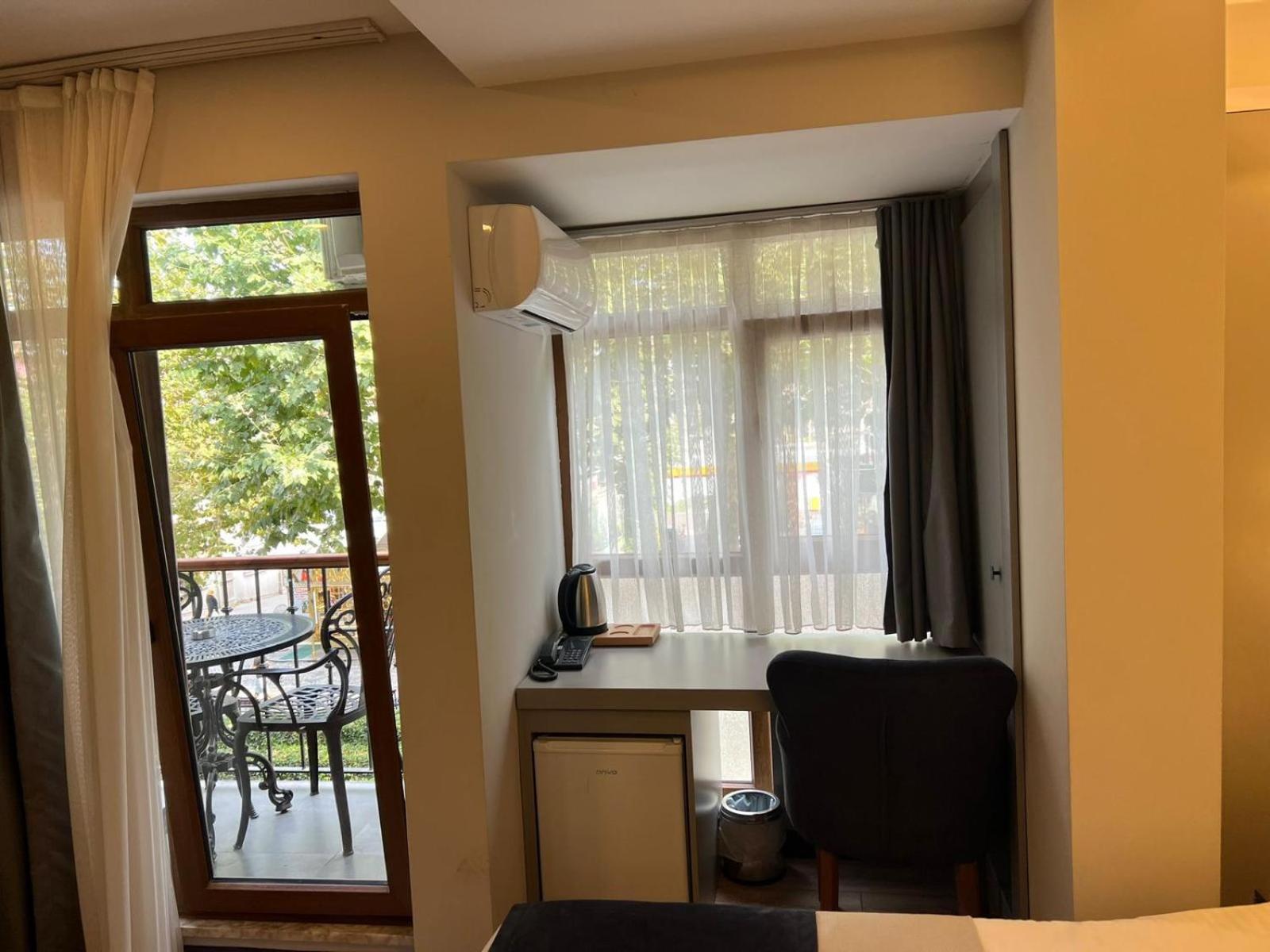 Double Room with Balcony photo 2