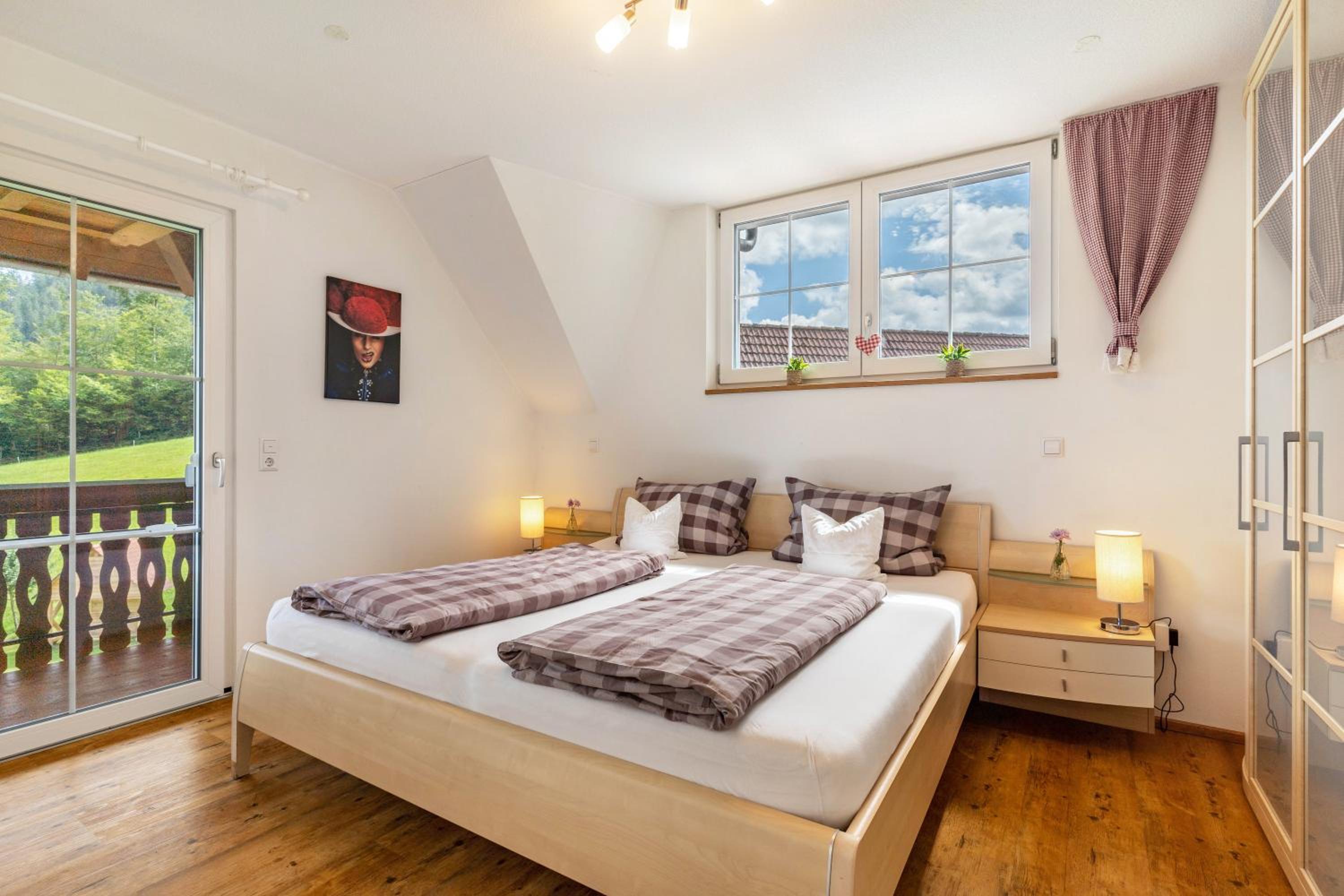 Two-Bedroom Deluxe Apartment with Balcony photo 1
