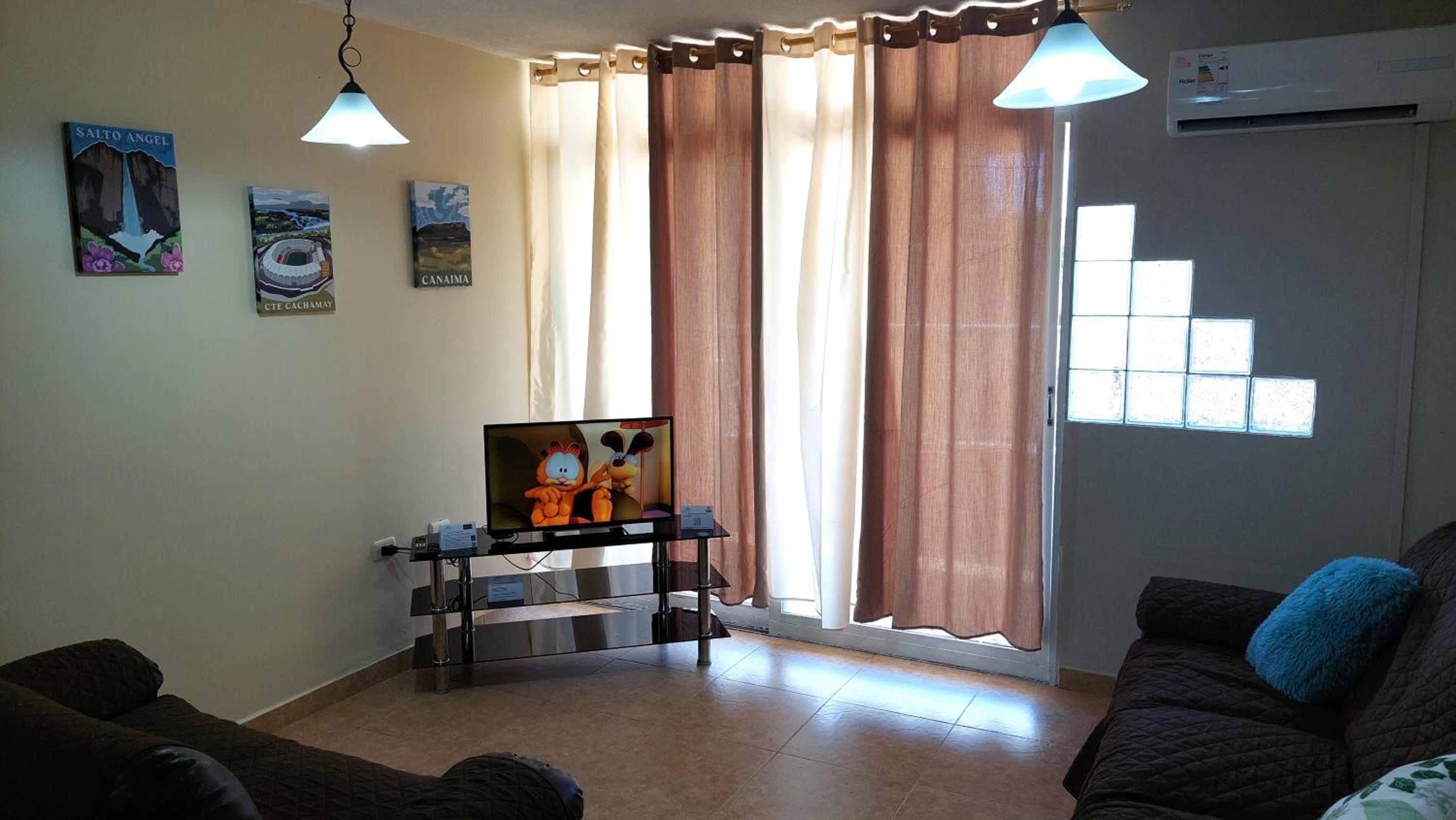 One-Bedroom Apartment photo 1