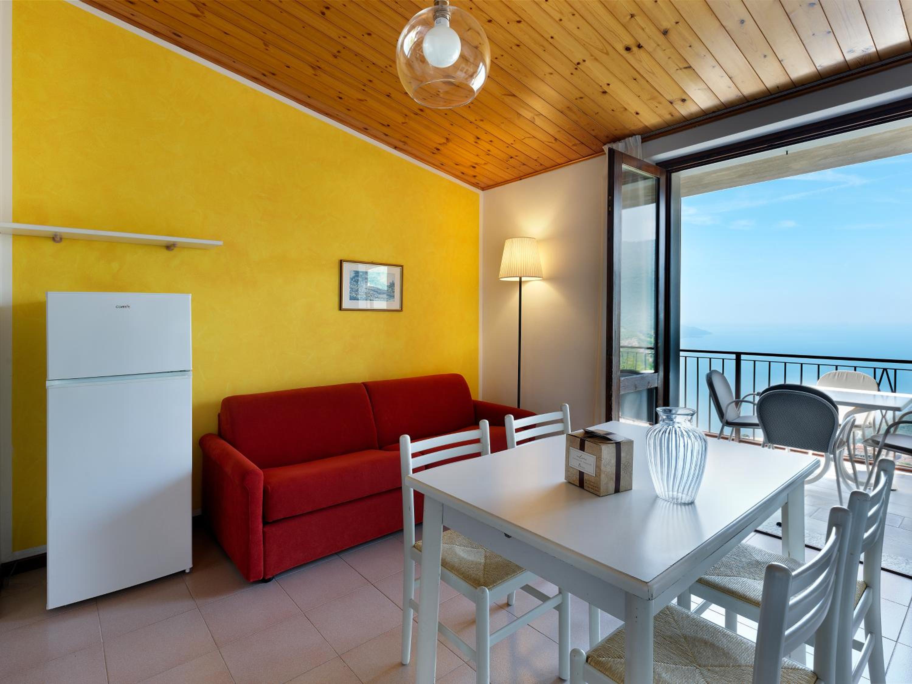 Standard Two-Bedroom Apartment with Lake View photo 1