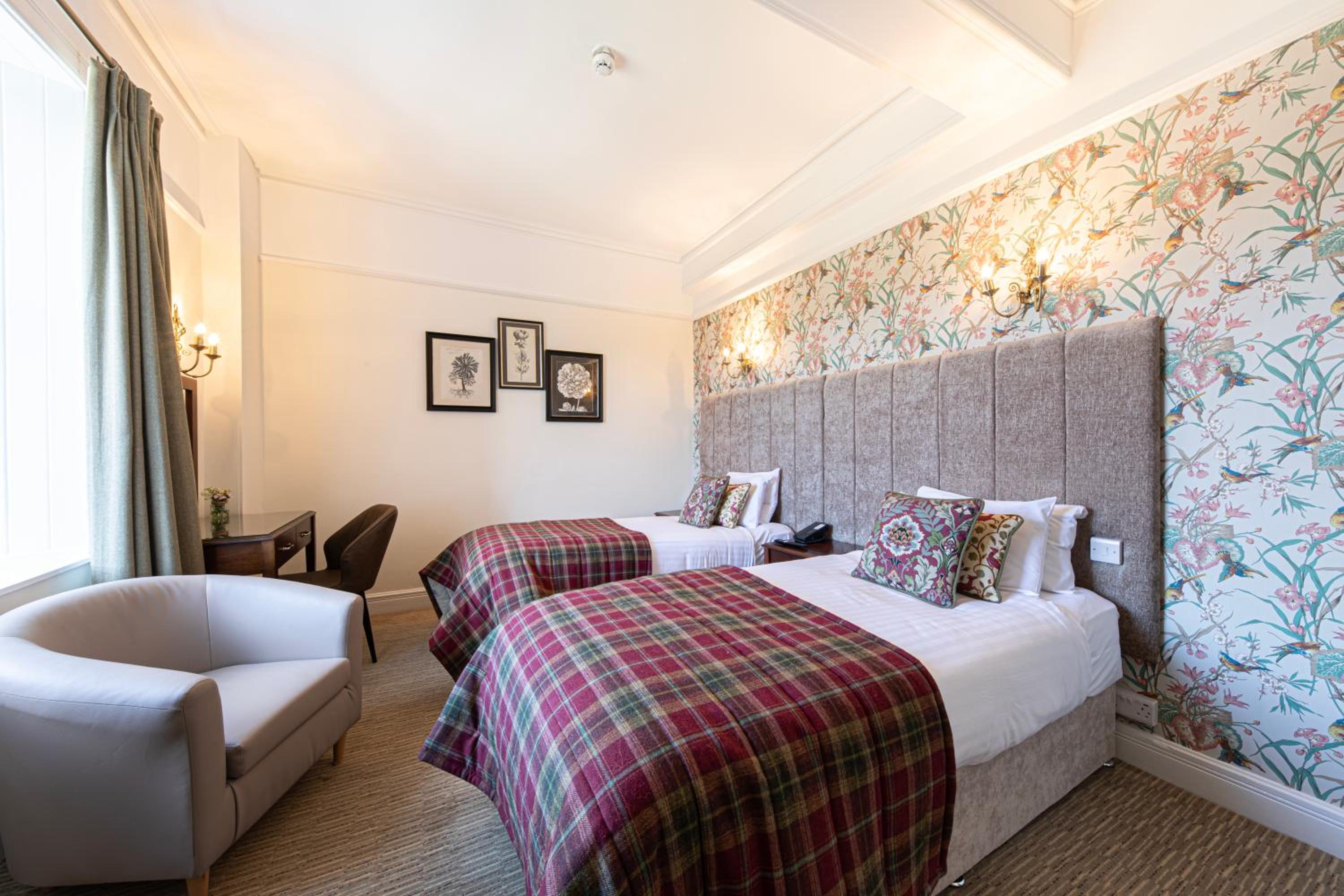 Classic Twin Room - Photo 9