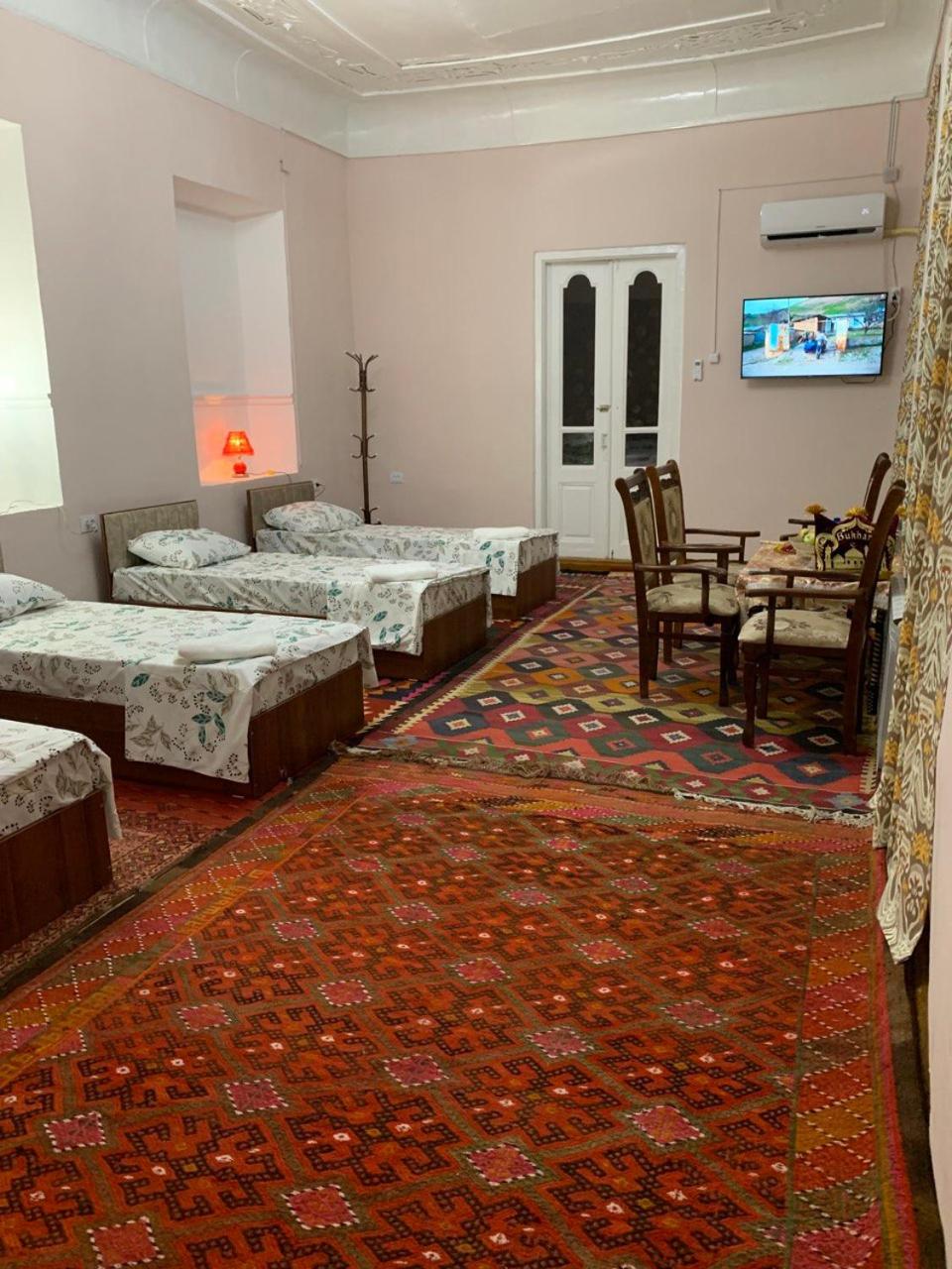Bed in 4-Bed Female Dormitory Room photo 1