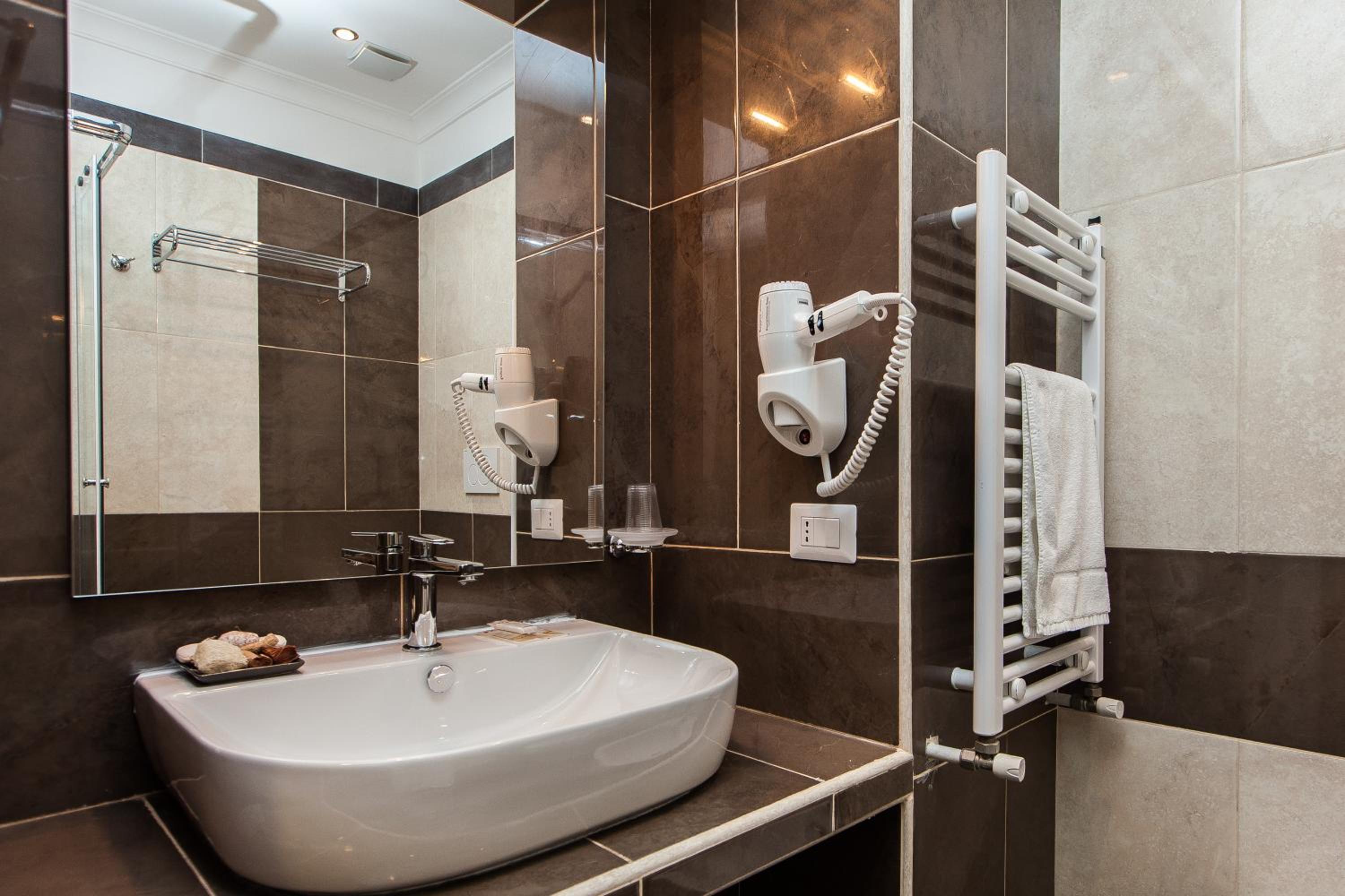Double or Twin Room photo 3