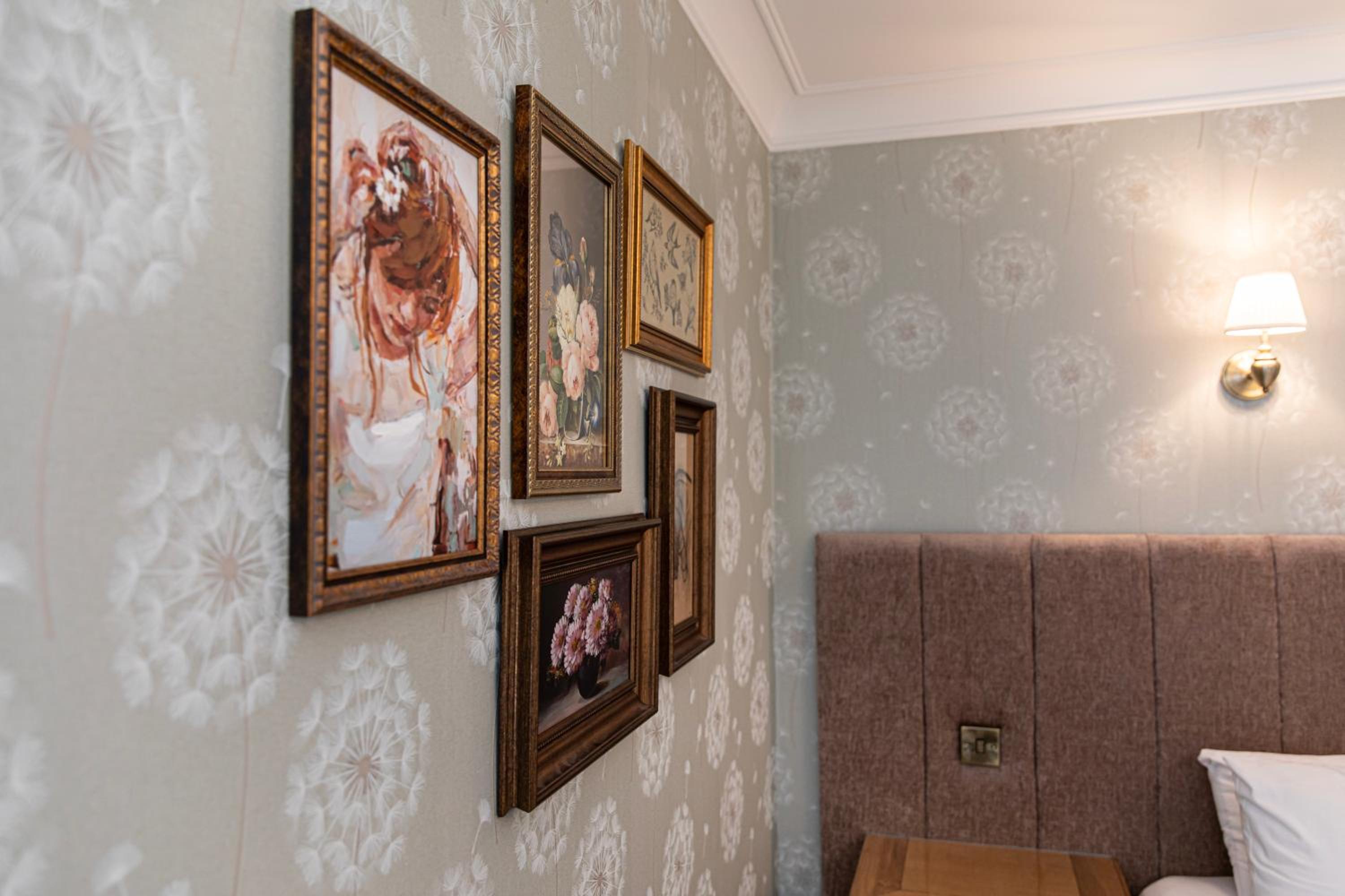 Family Room (2 Adults + 1 Child) - Photo 22
