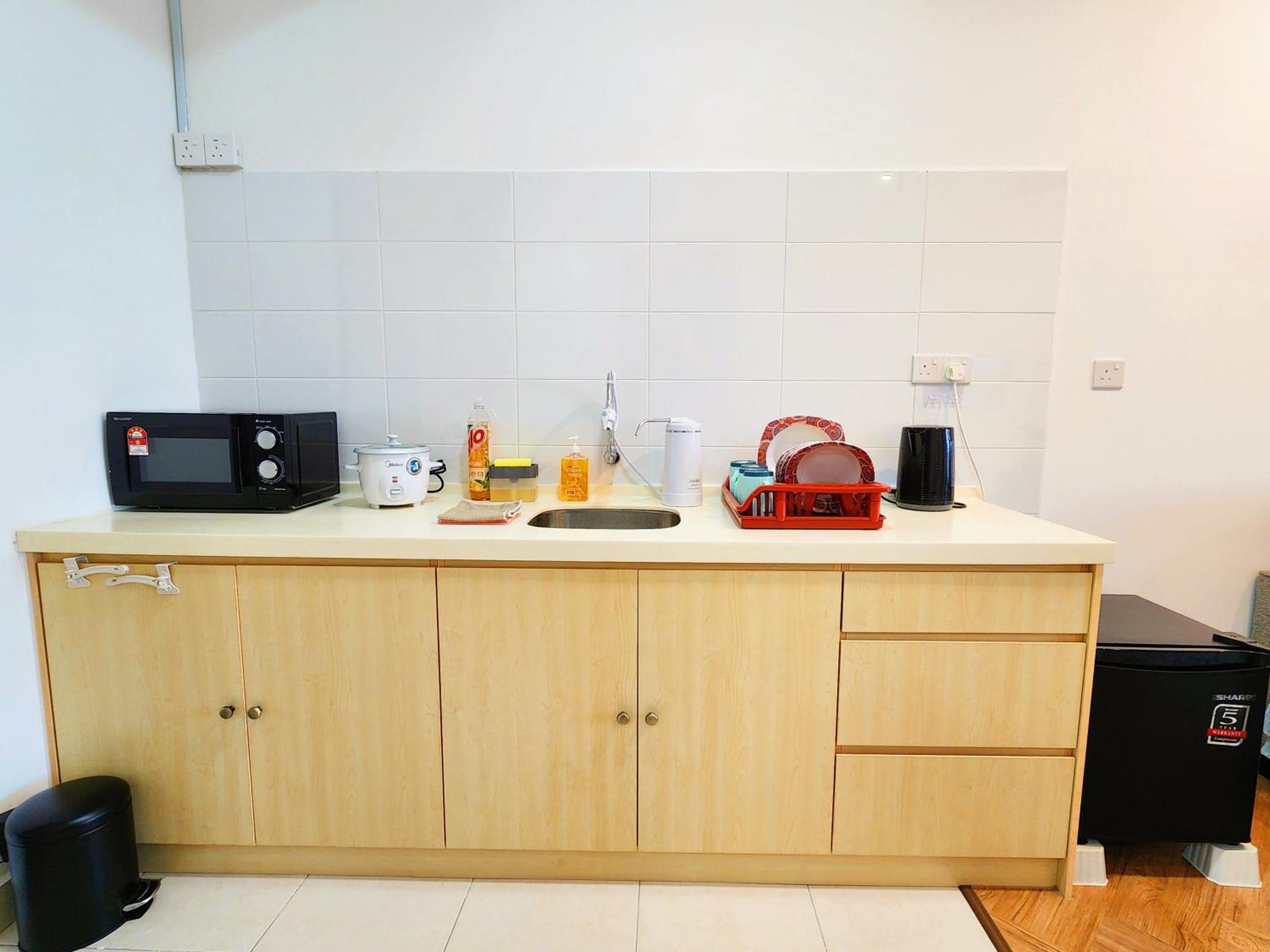 Studio Apartment With Queen Bed photo 2