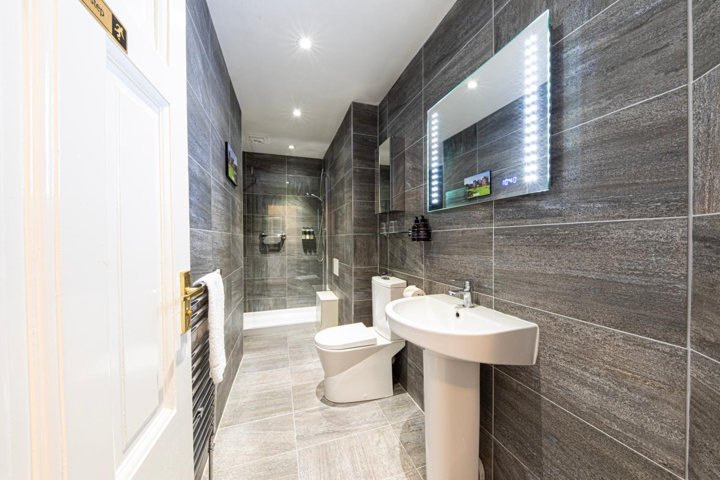 Superior Double Room - Photo 12