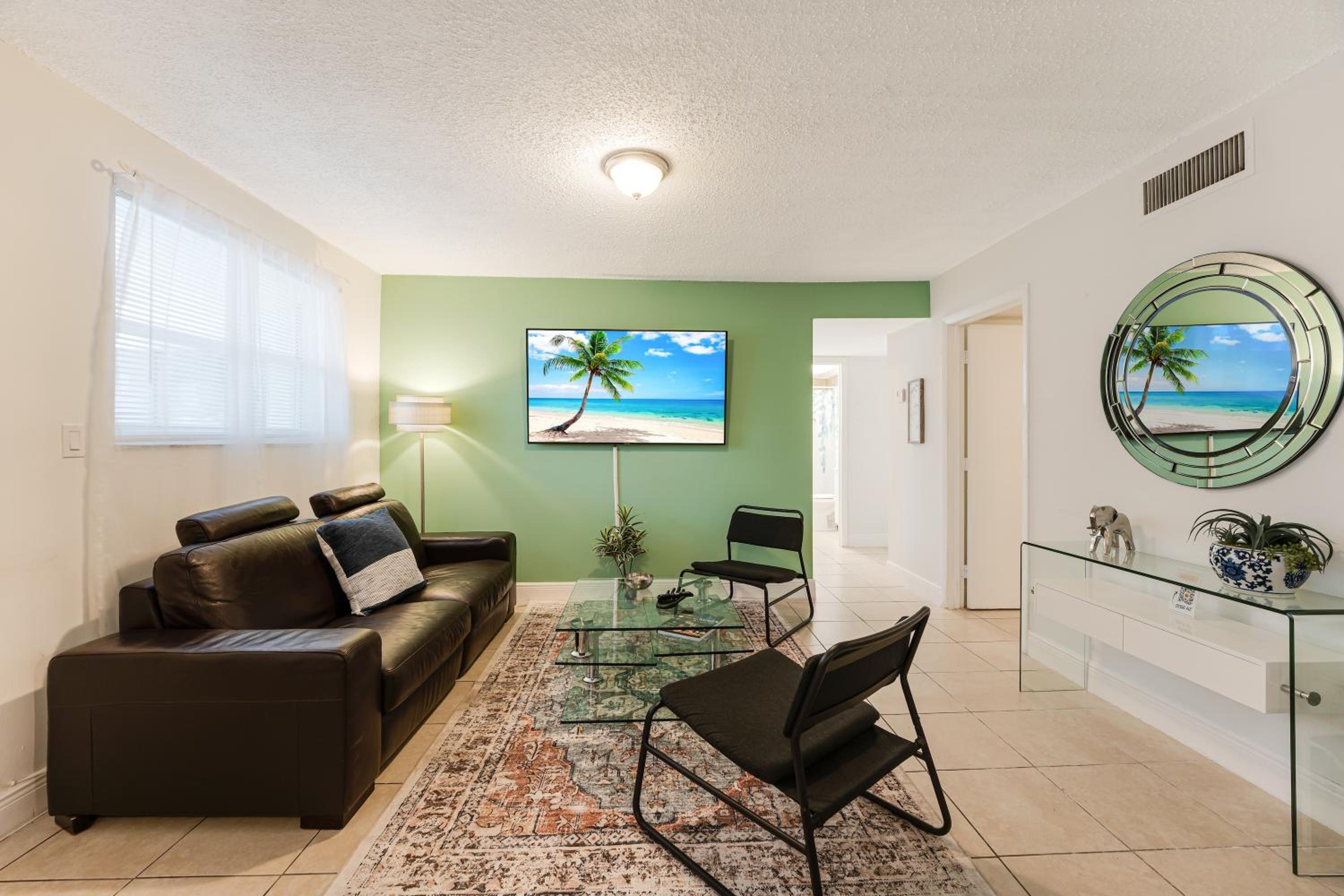 Apartment photo 1