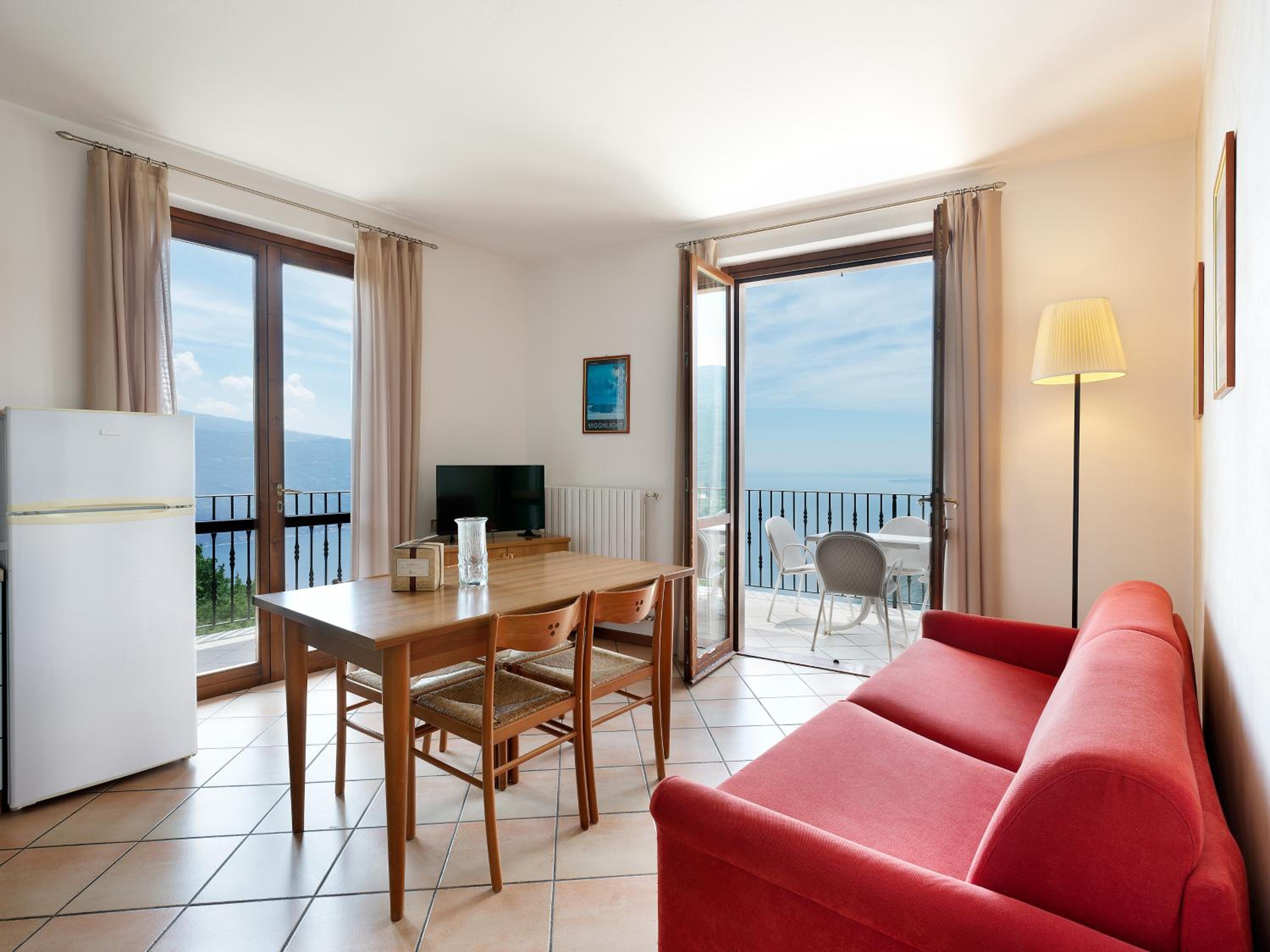 Superior Two-Bedroom Apartment with Lake View photo 1