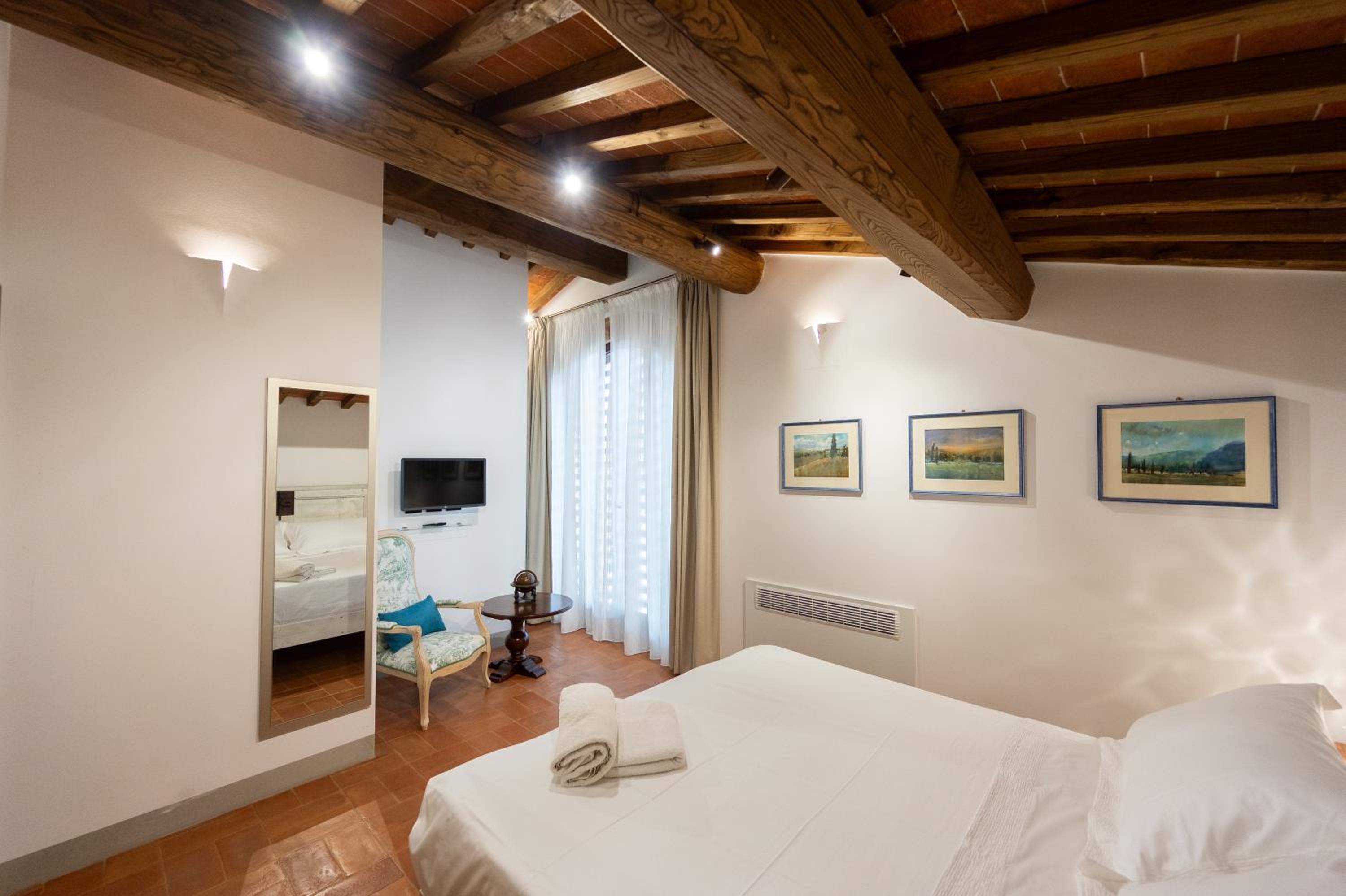 Maisonette photo 1
