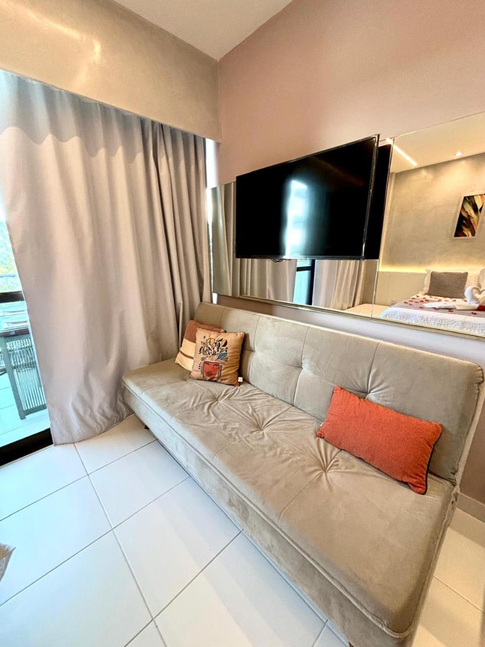 One-Bedroom Apartment with Balcony photo 2