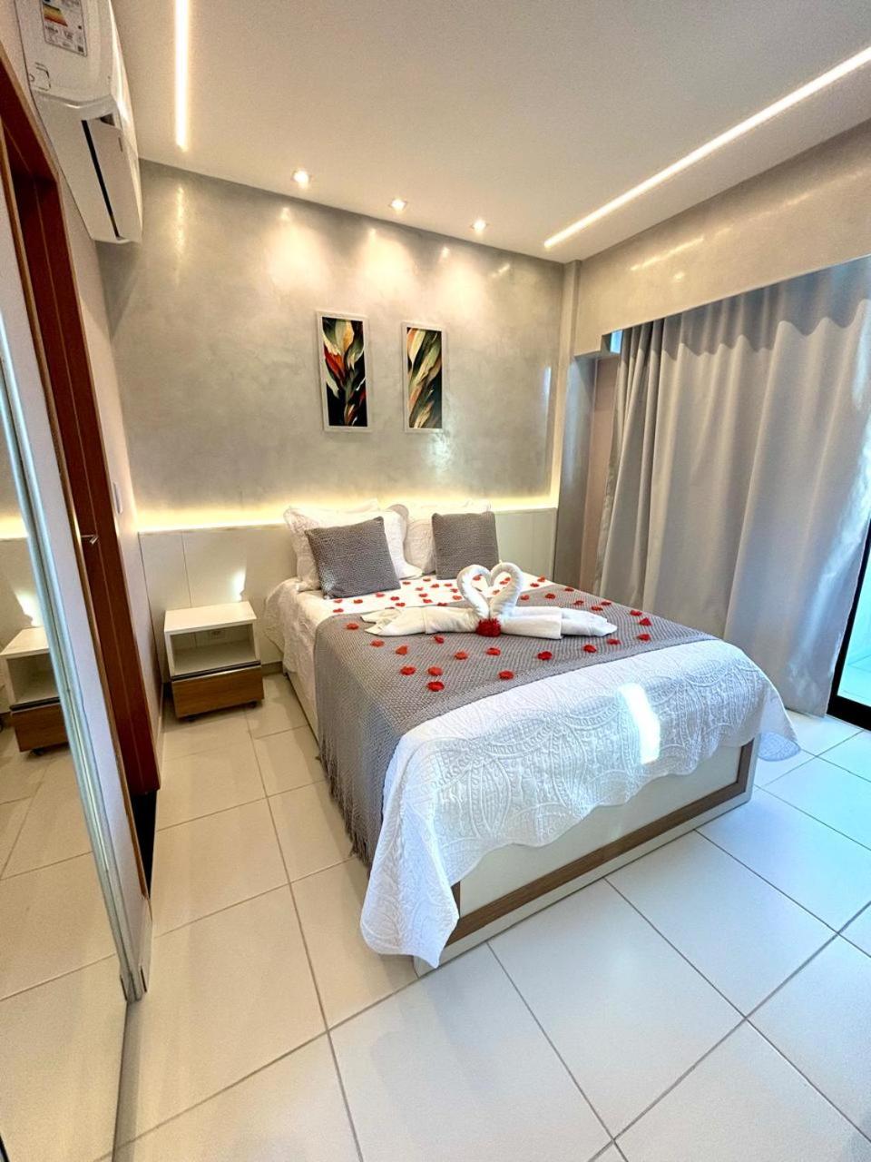 One-Bedroom Apartment with Balcony photo 1
