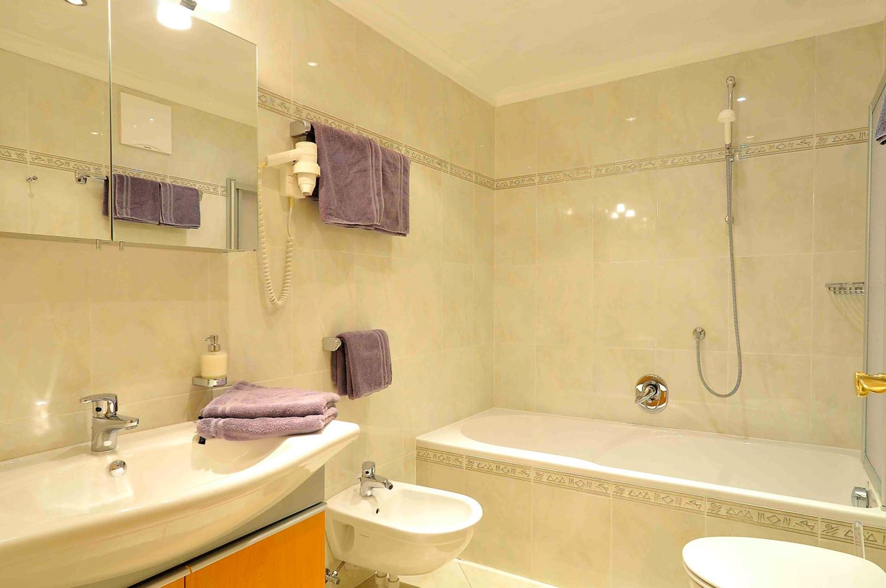 Apartment - Ground Floor photo 3
