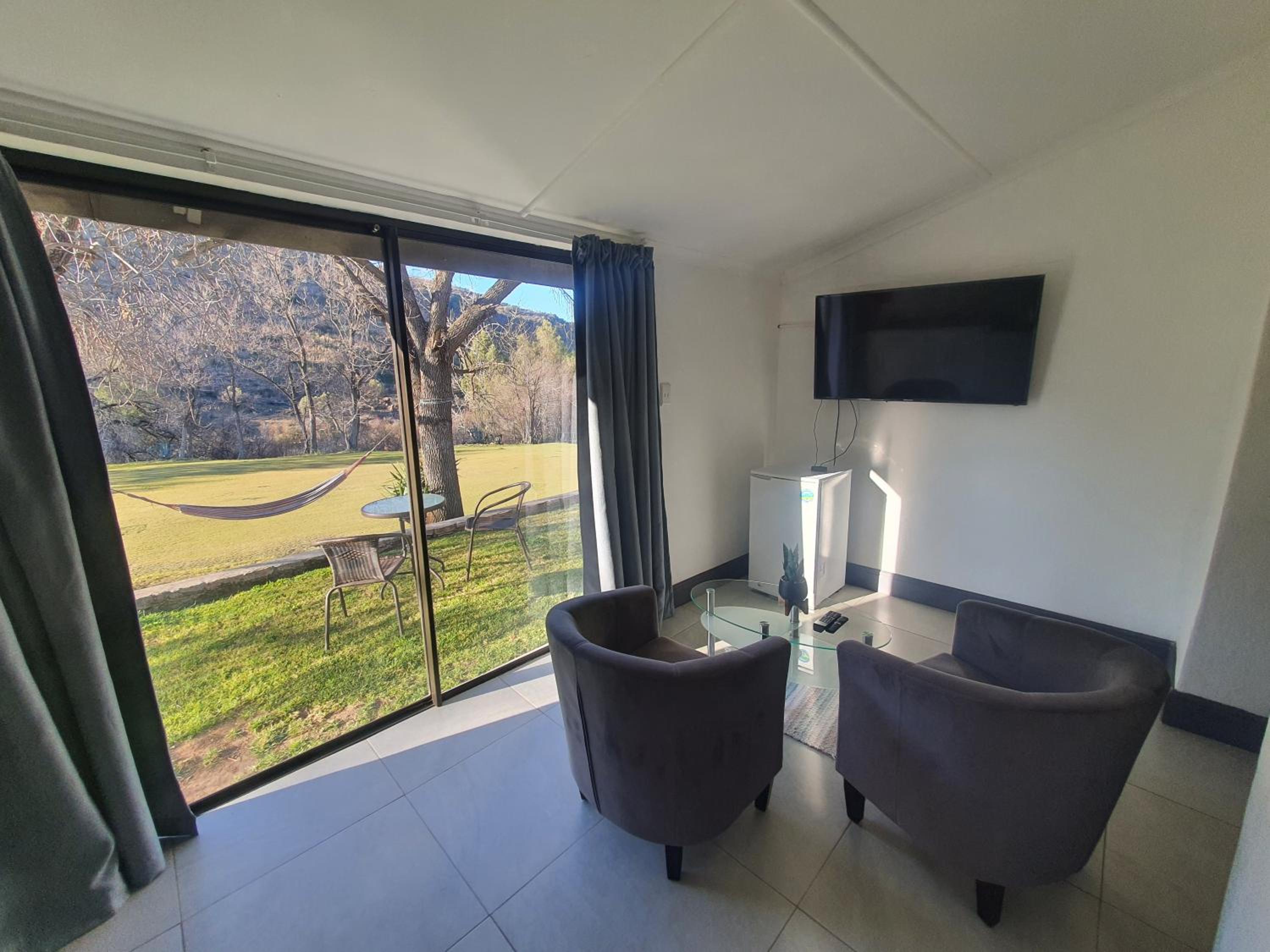 Deluxe King Room - Photo 3
