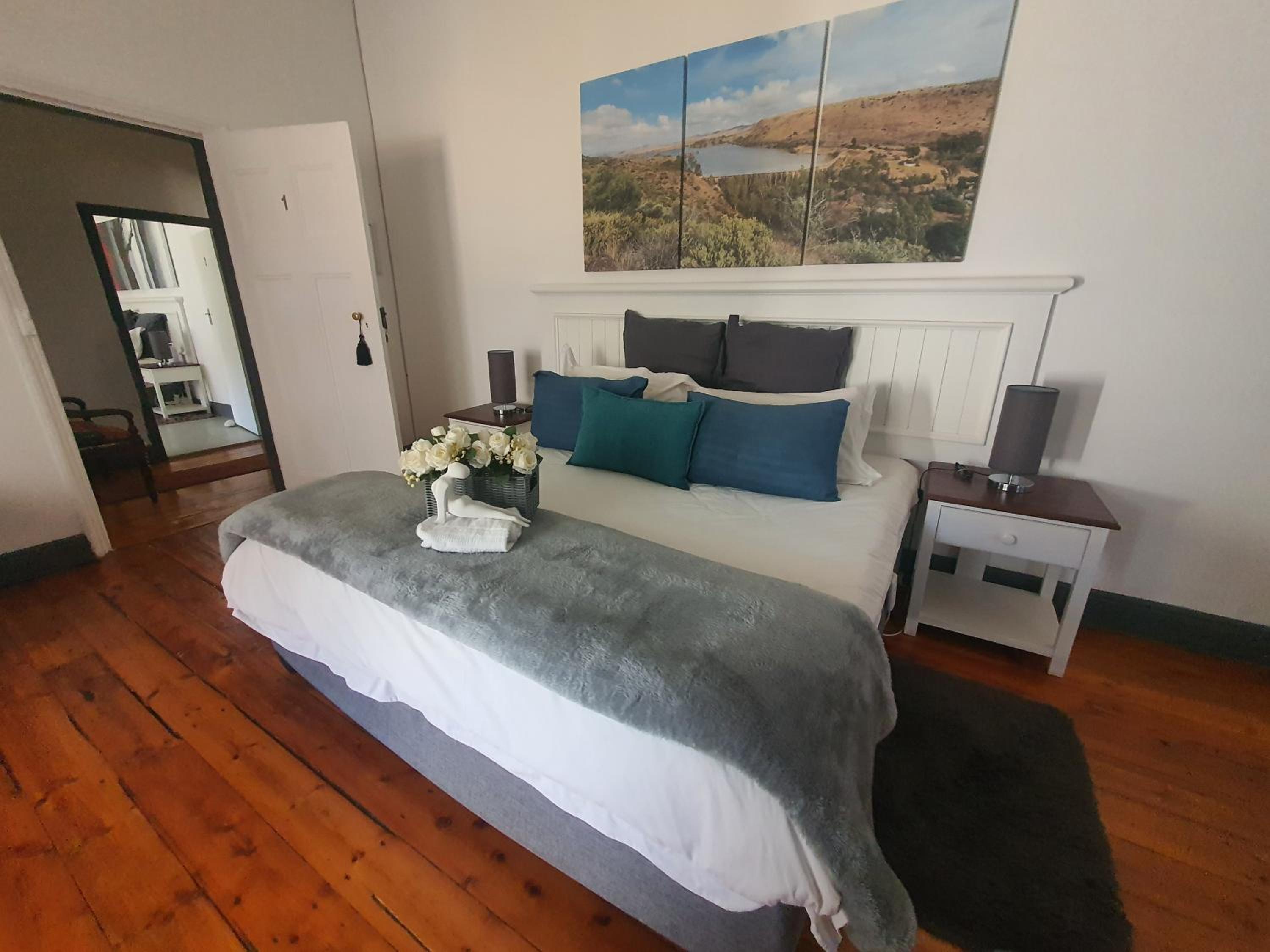 Deluxe King Room - Photo 4