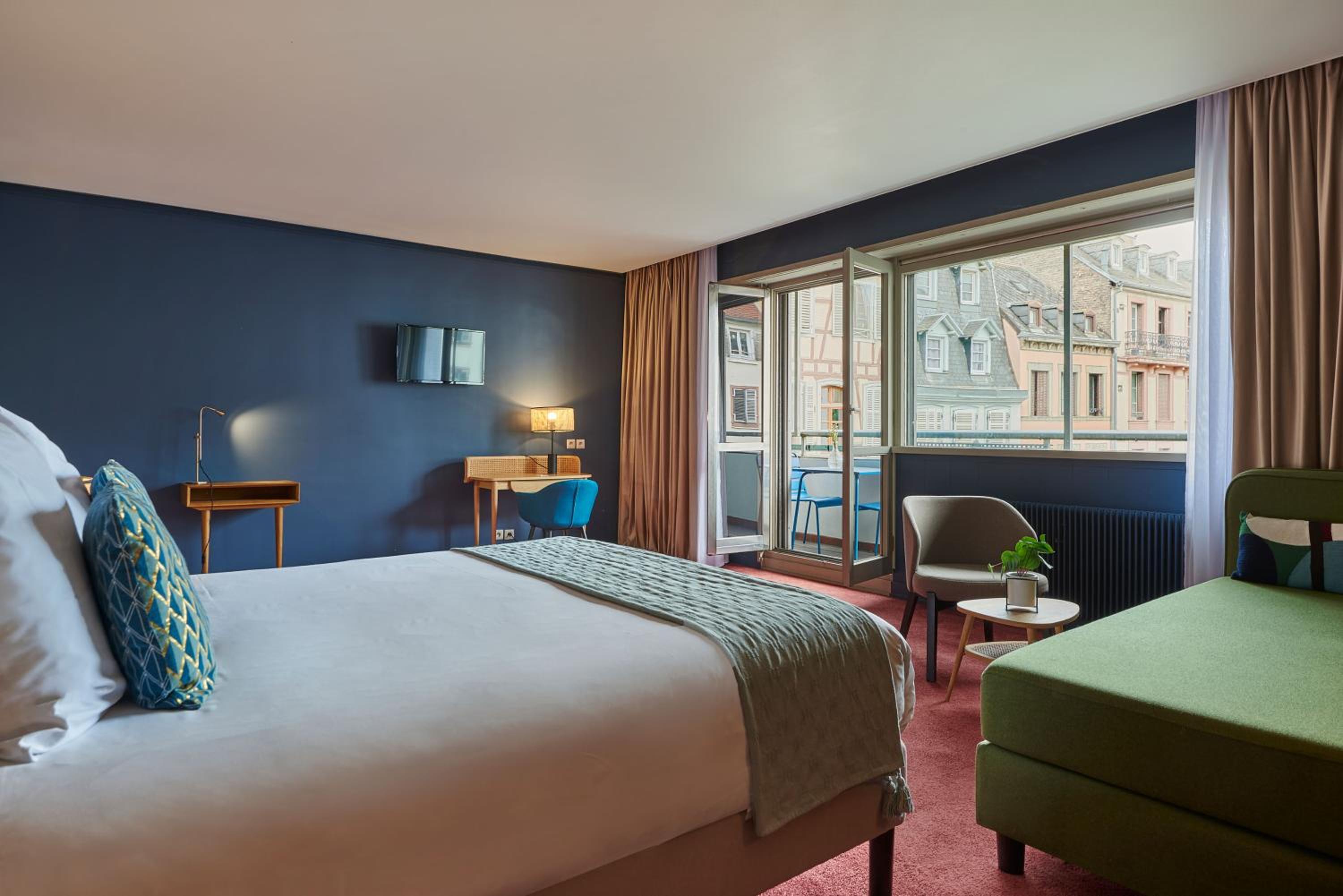 Junior Suite with Balcony