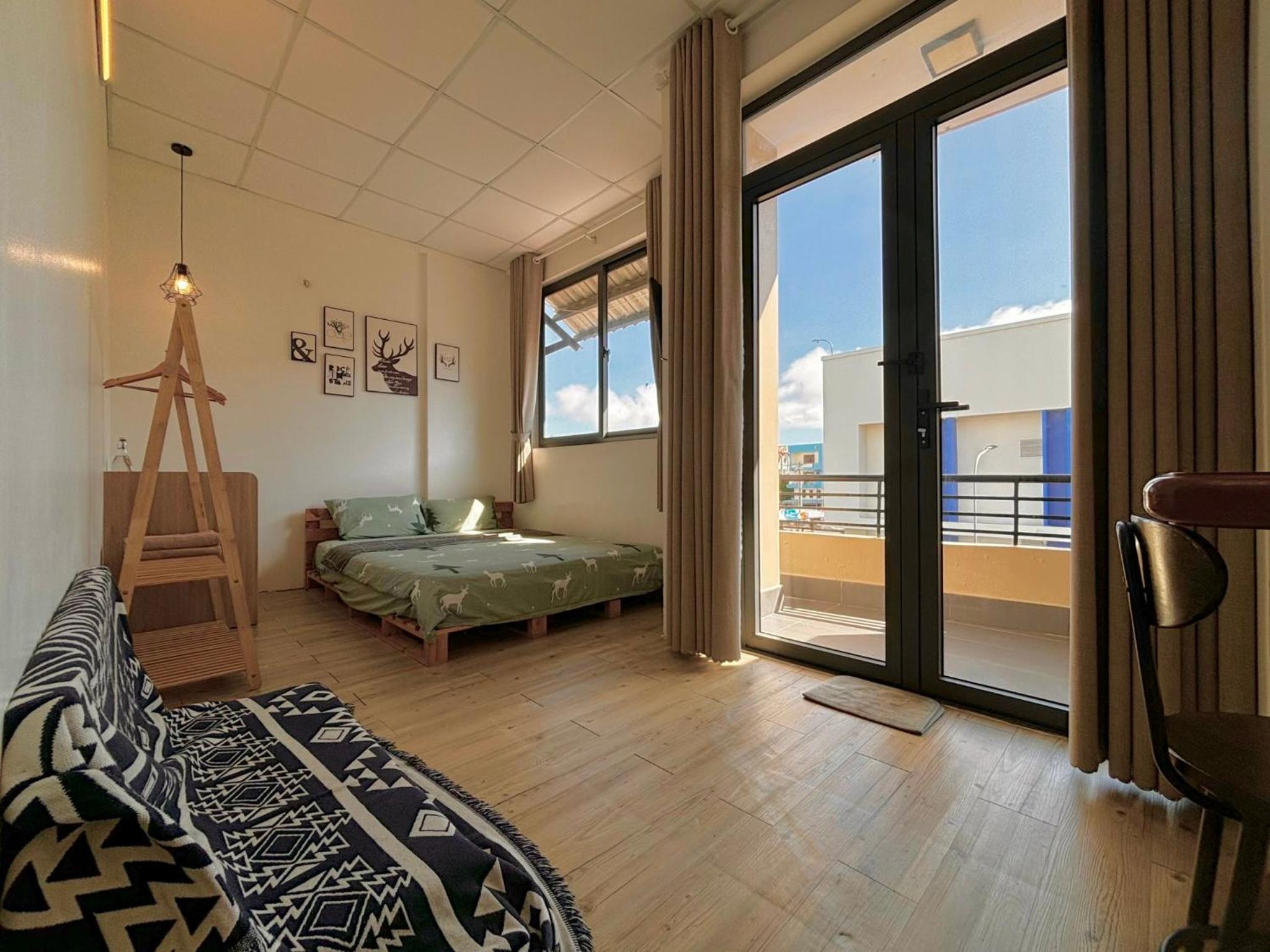 Queen Room with Balcony photo 2