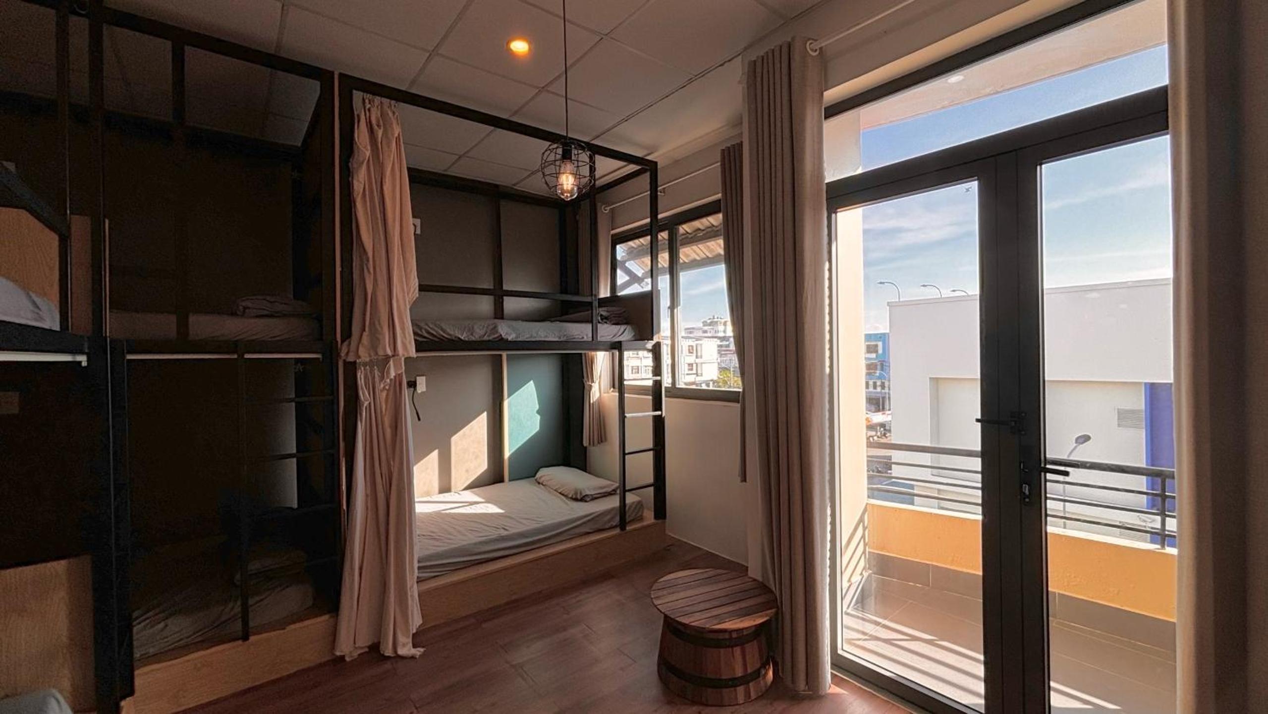 6-Bed Mixed Dormitory Room photo 1