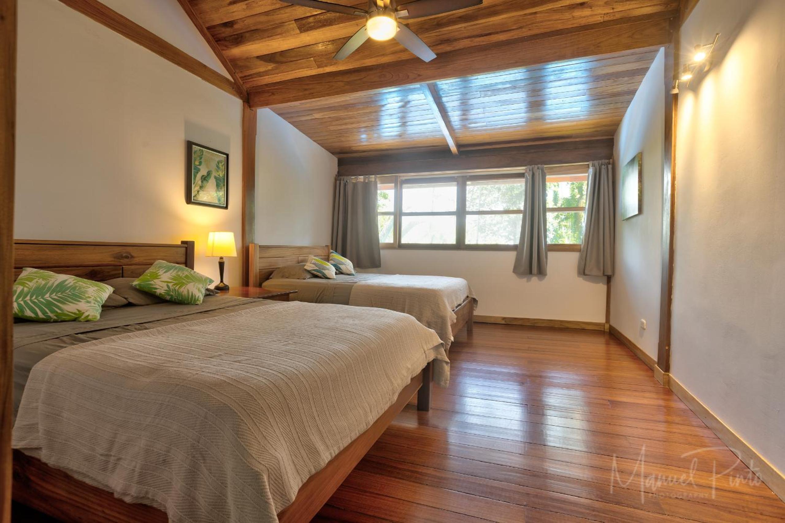 Three-Bedroom House photo 3