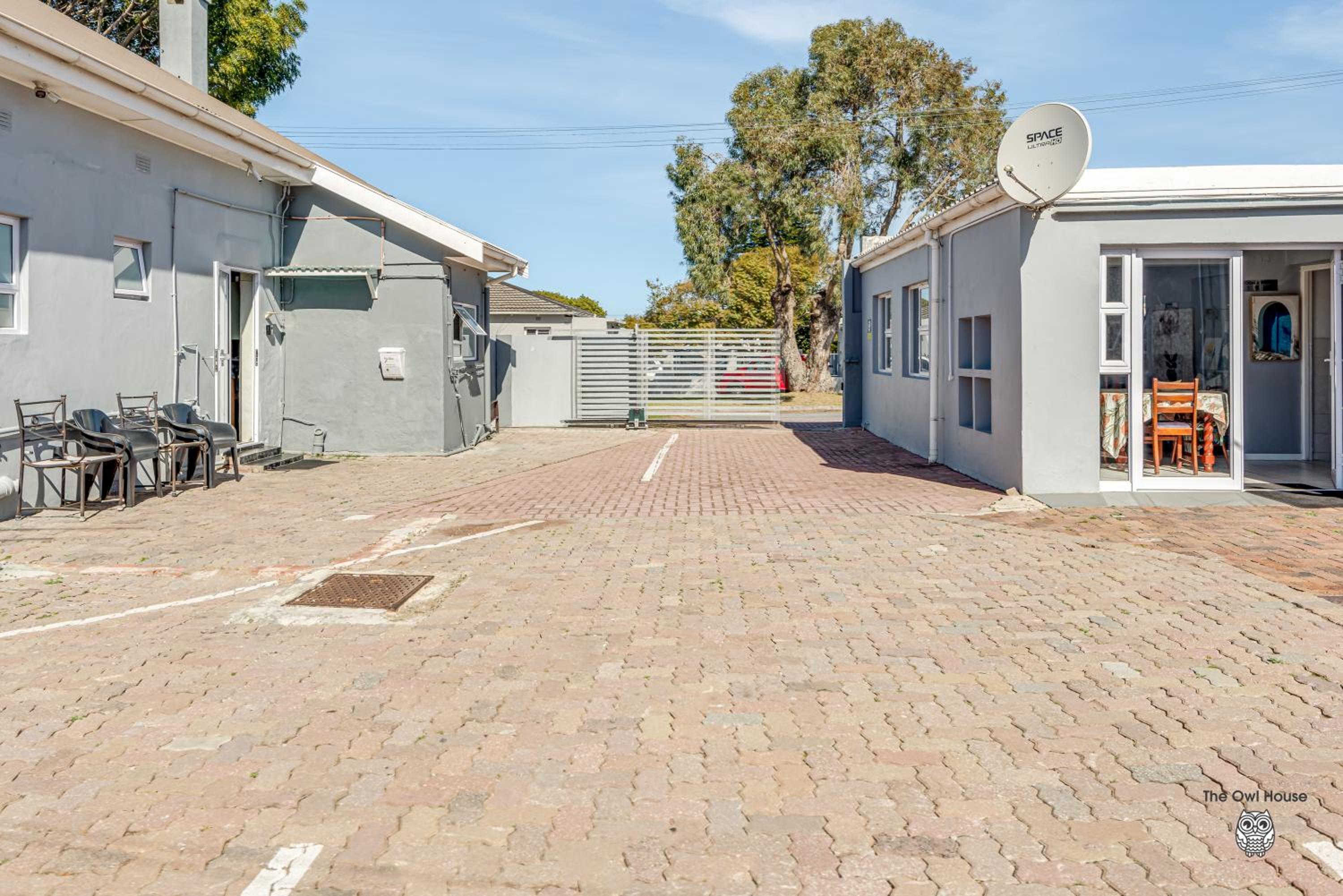Standard Holiday Home - Photo 2
