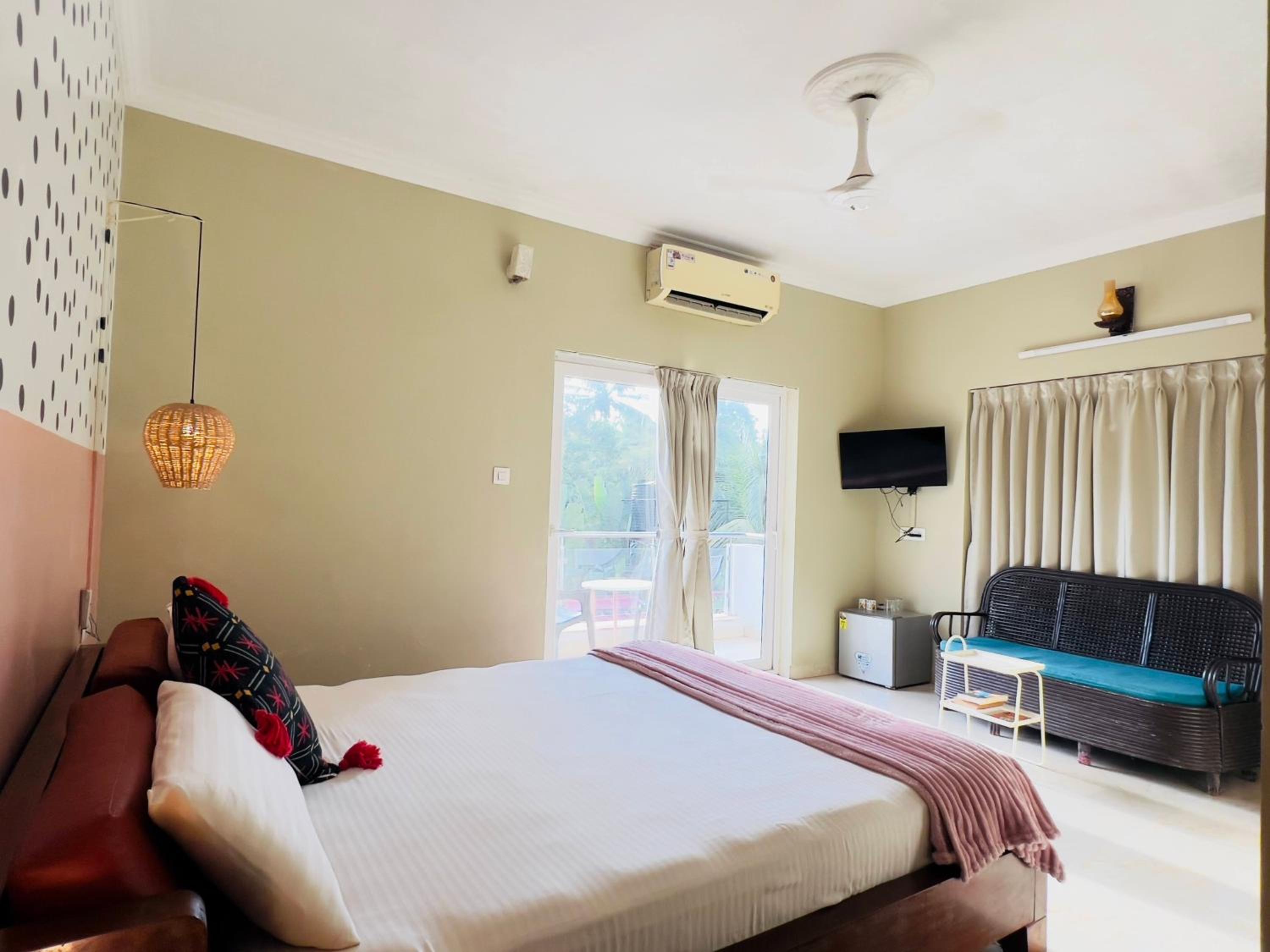 King Room With Balcony