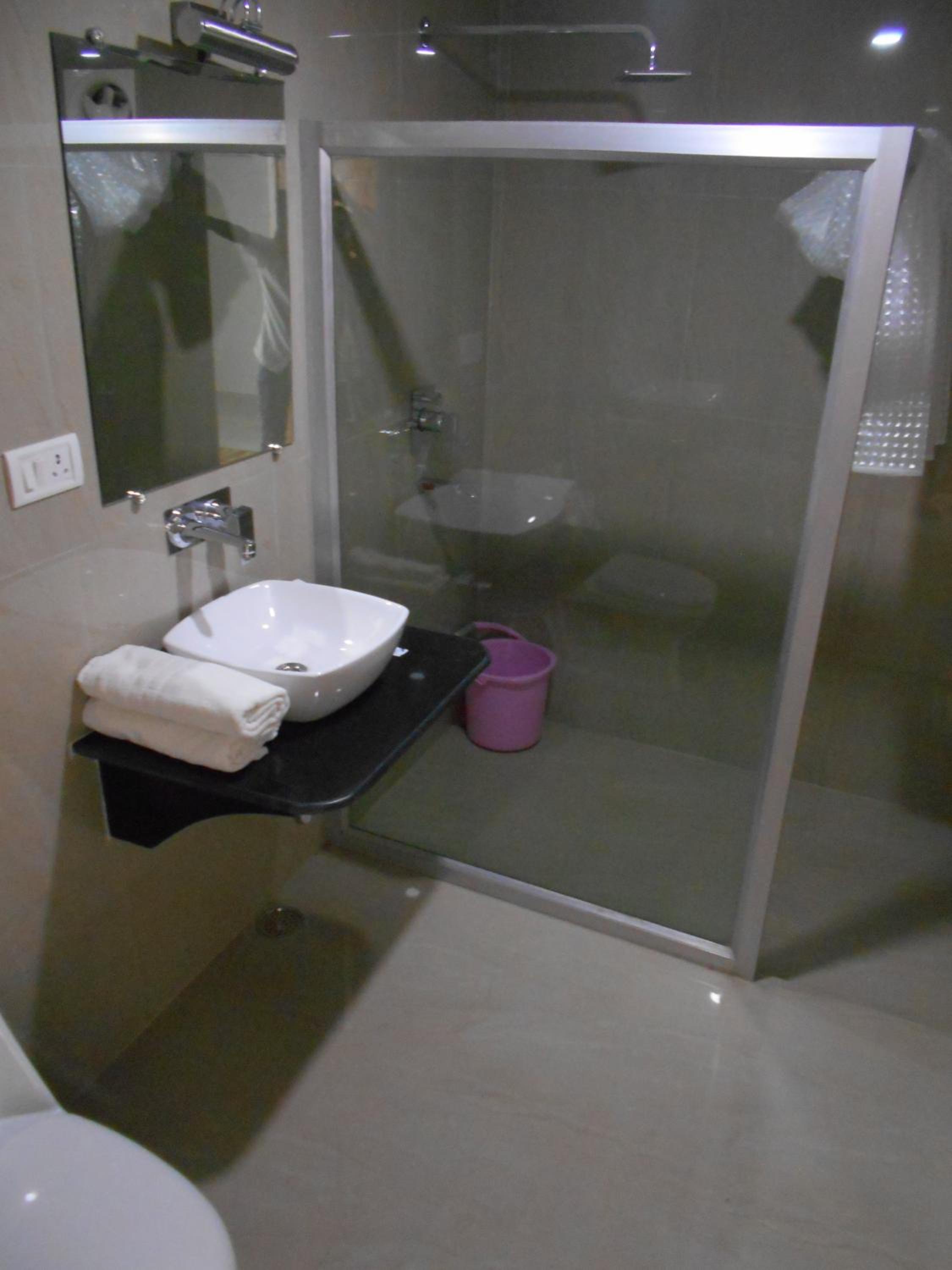 Executive King or Double Room - Photo 4