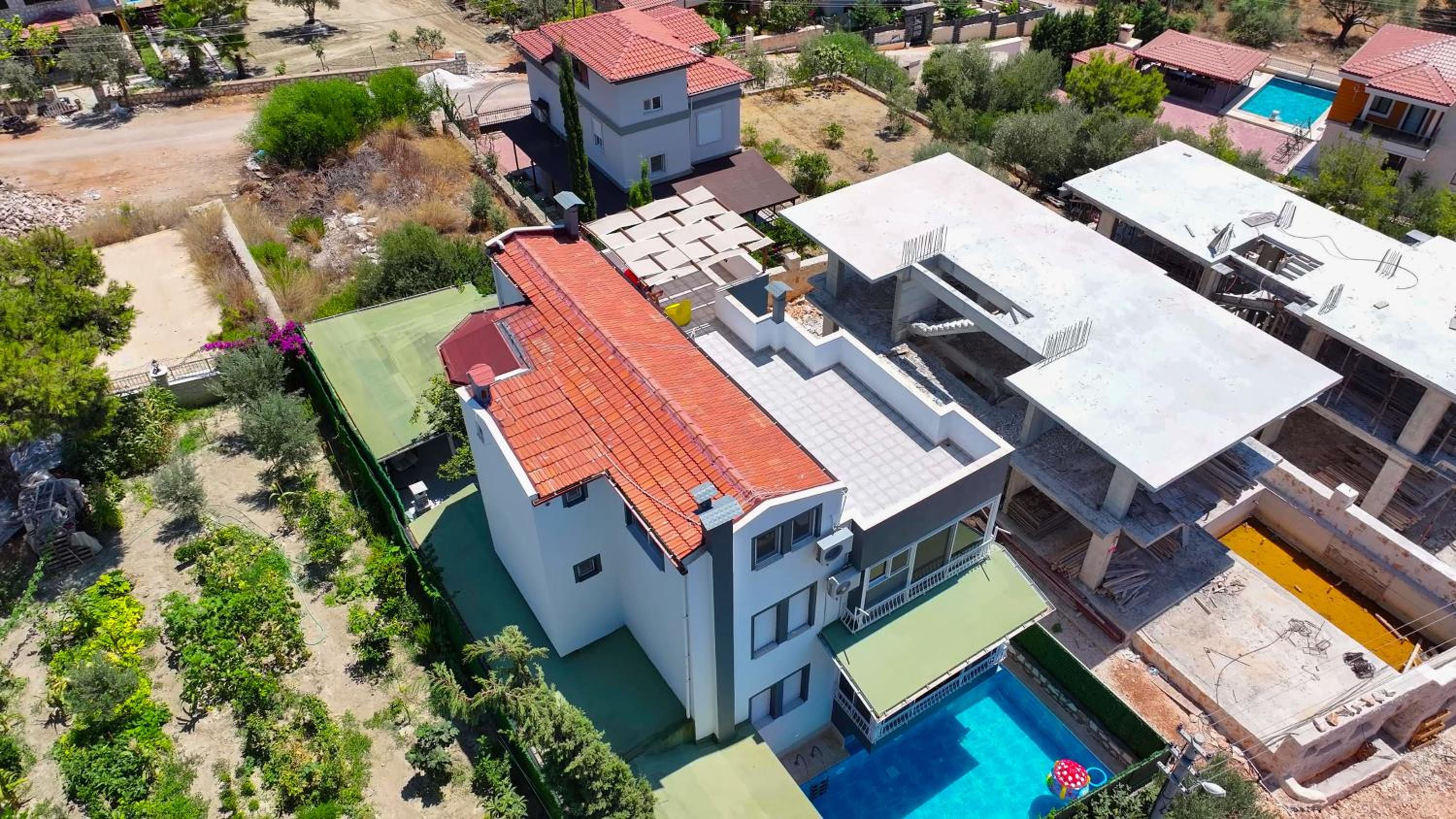 Three-Bedroom Villa photo 2