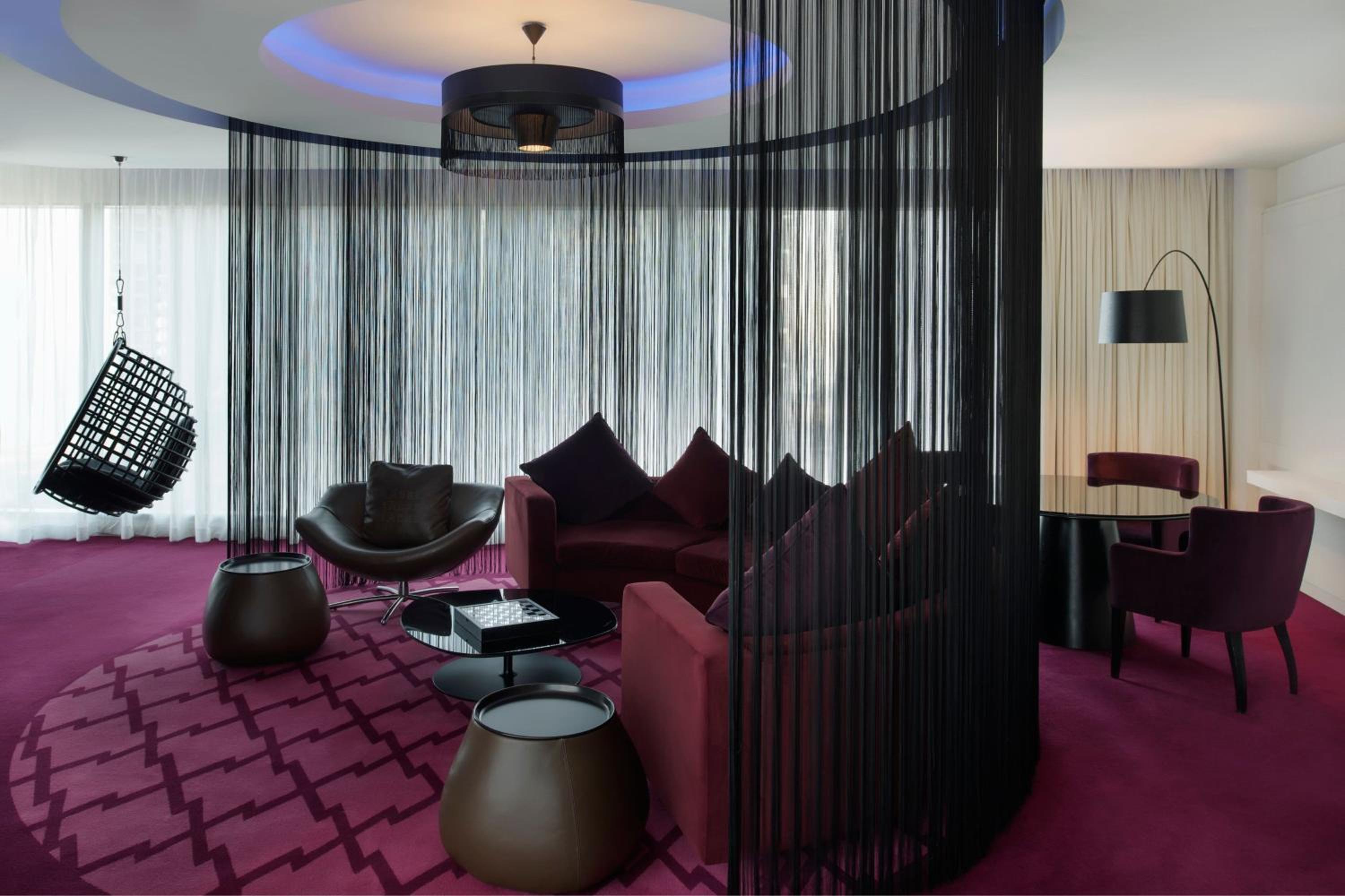 Supreme One-Bedroom Vise Presidential King Suite