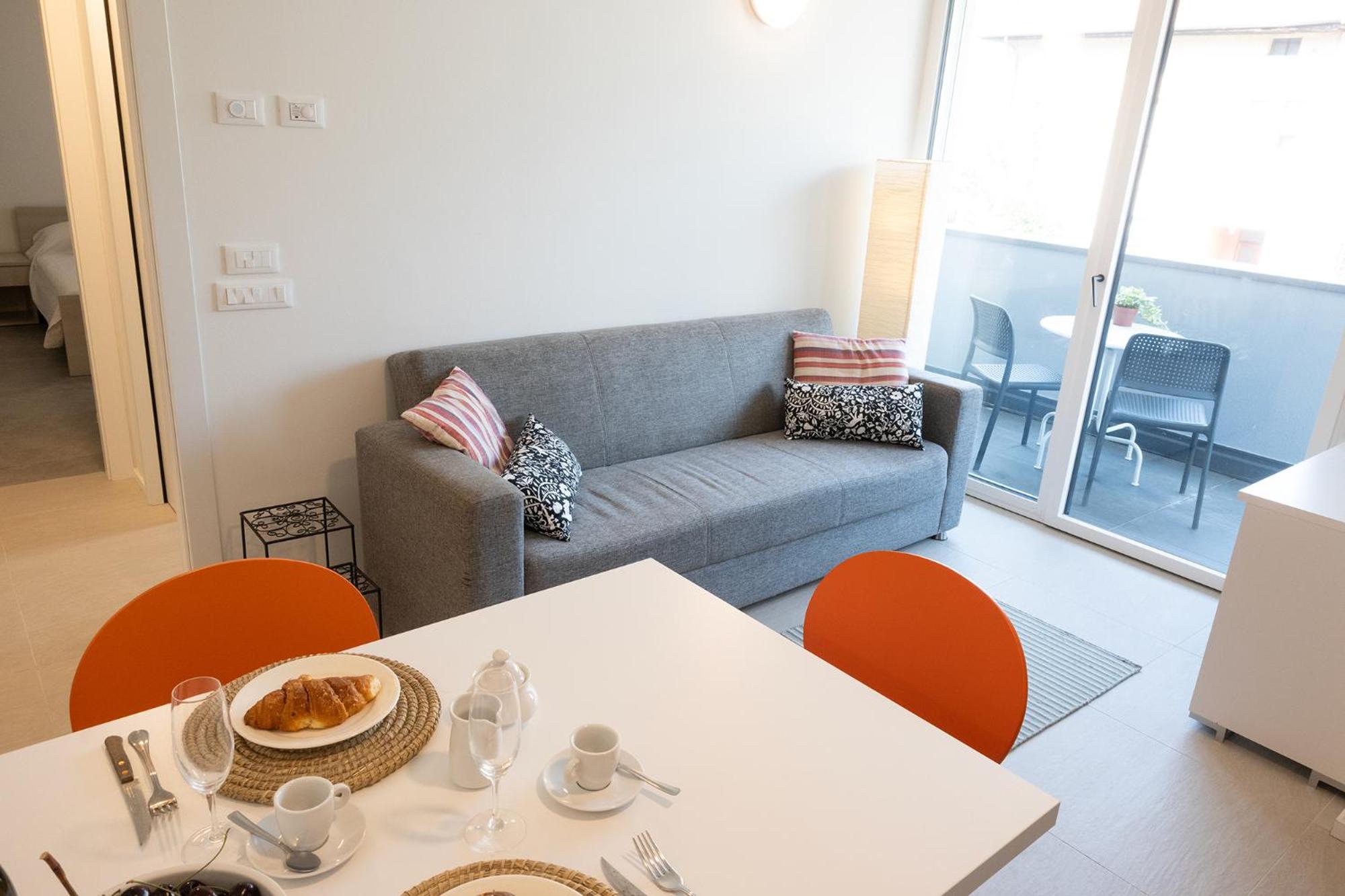 One-Bedroom Apartment with Balcony photo 2