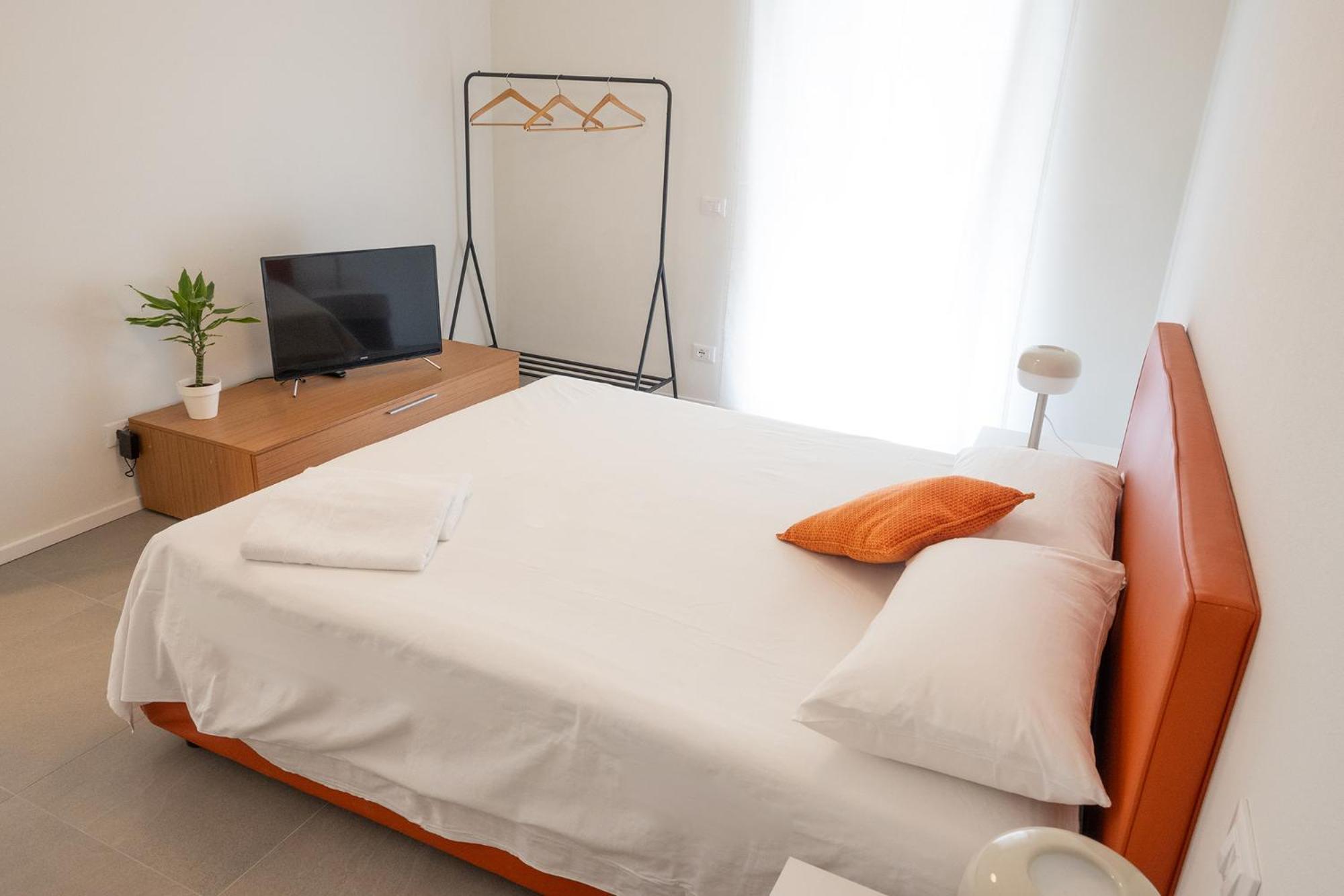 One-Bedroom Apartment with Balcony photo 1